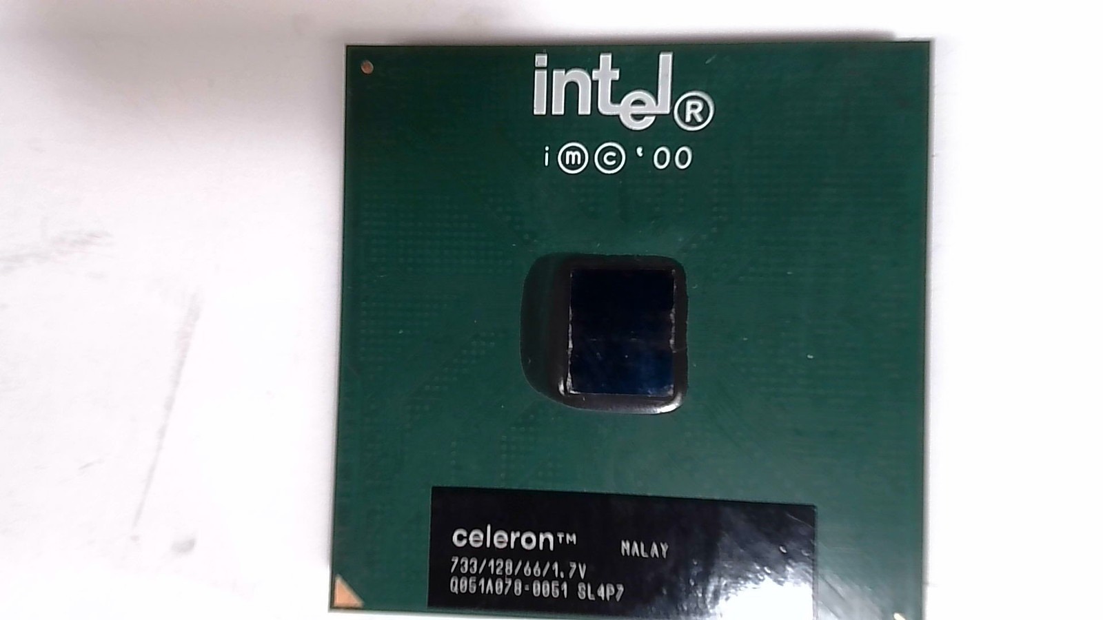 Intel Celeron SL4P7 733MHz 1.7V Socket 370 Processor
