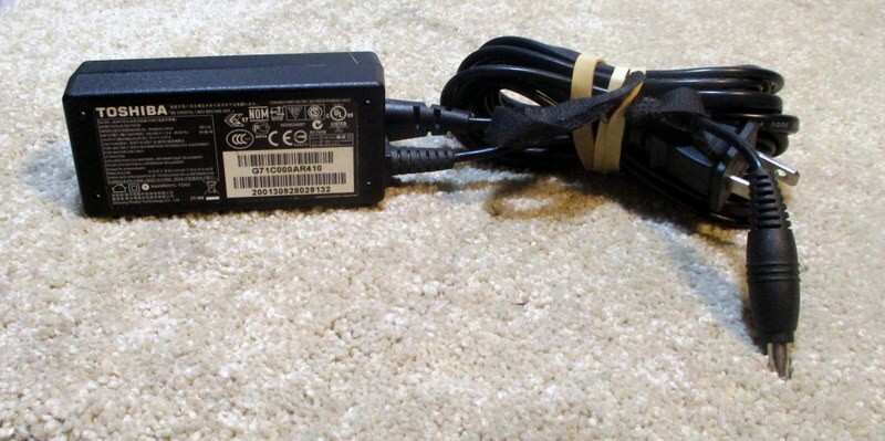 Genuine TOSHIBA Laptop Charger PA3822U-1ACA 19V 2.37A 45W AC/DC Power Adapter
