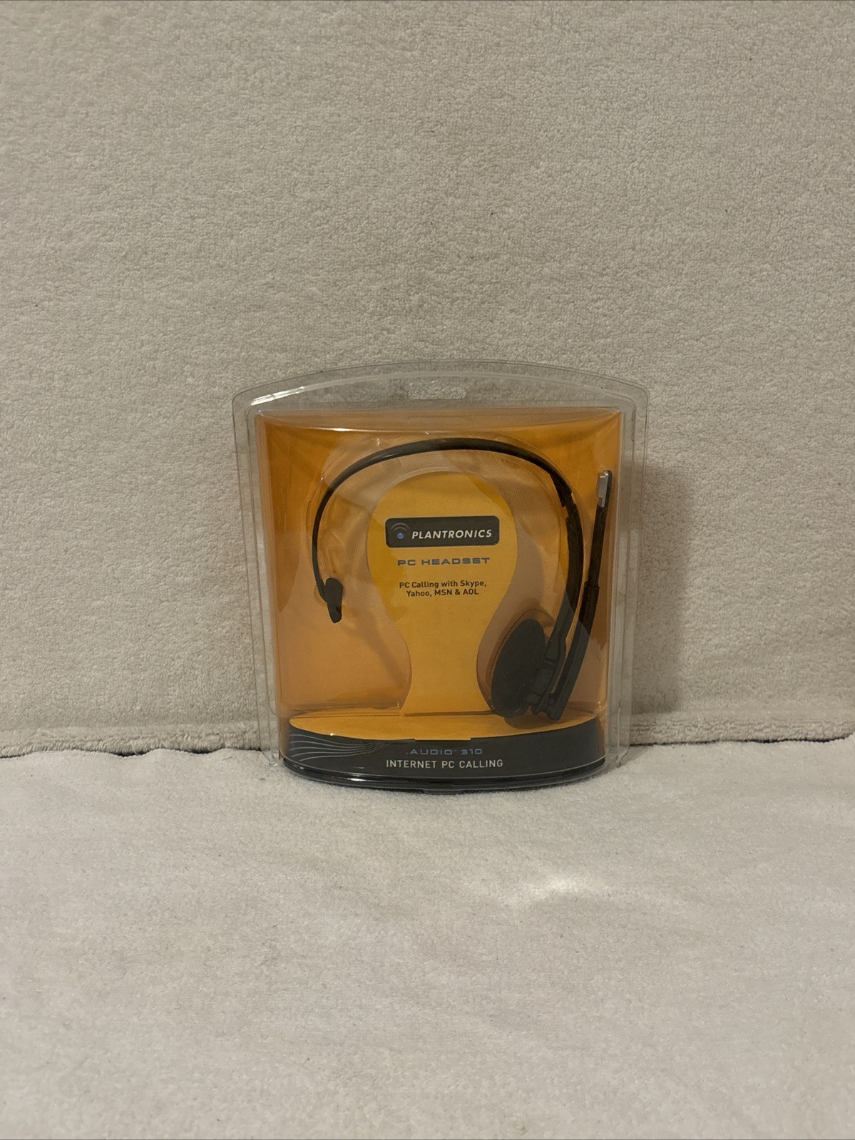 Plantronics Audio 320 Multimedia Headset NEW IN BOX 
