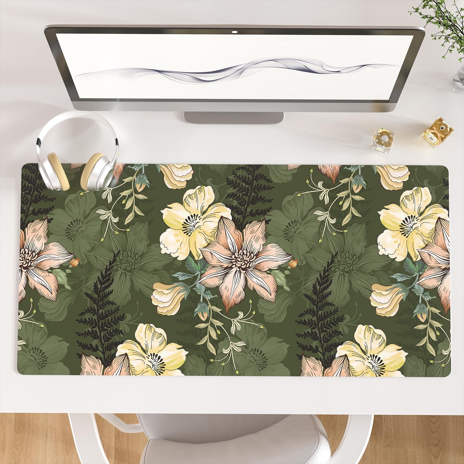 Faux Leather Large Pad, Office Desk Mat, 31.5"x15.7", Bold Flowers