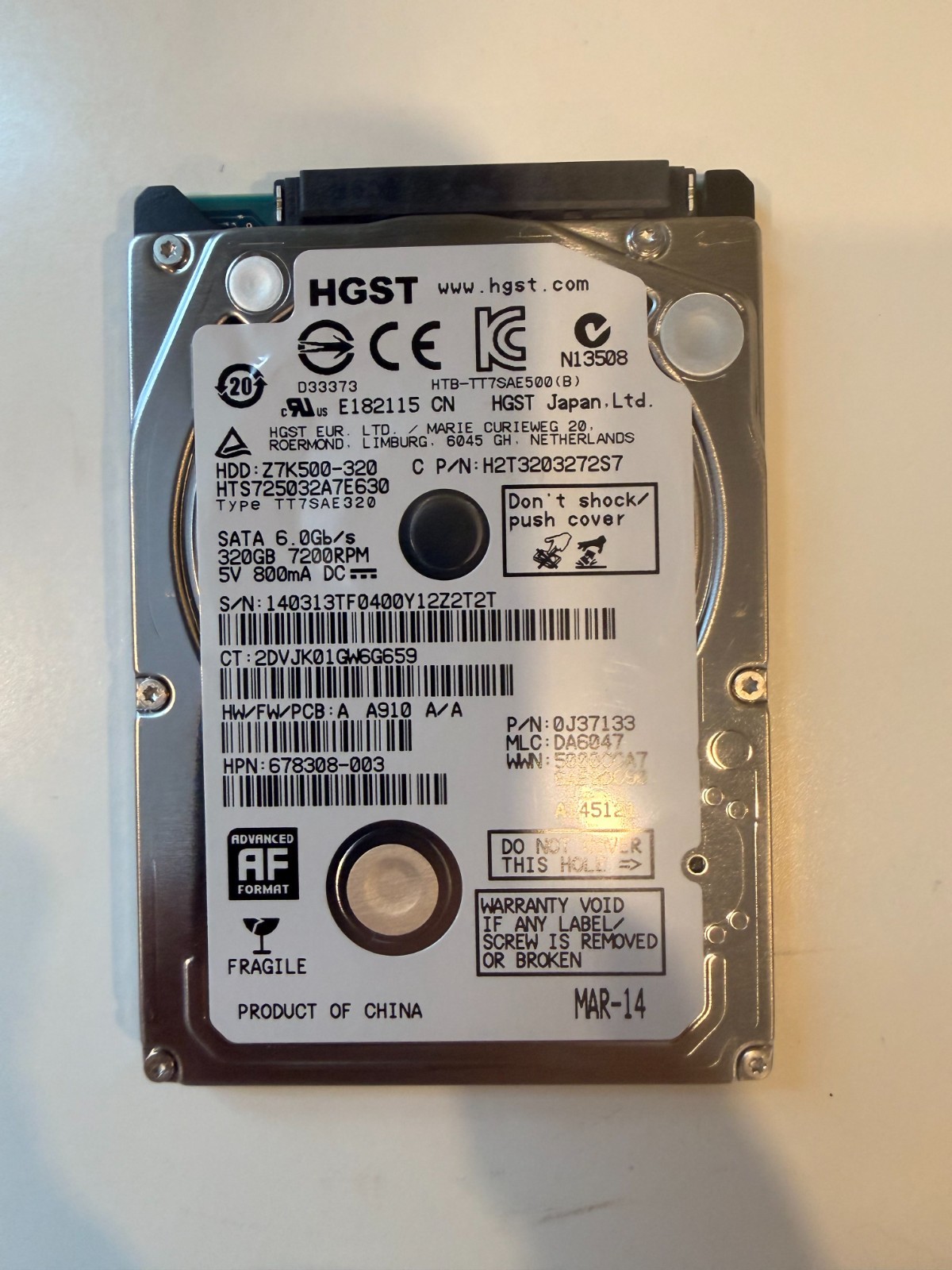 Hitachi HTS725032A7E630 TT7SAE320 6Gs 32mb Z7K500-320 2.5" SATA 320GB