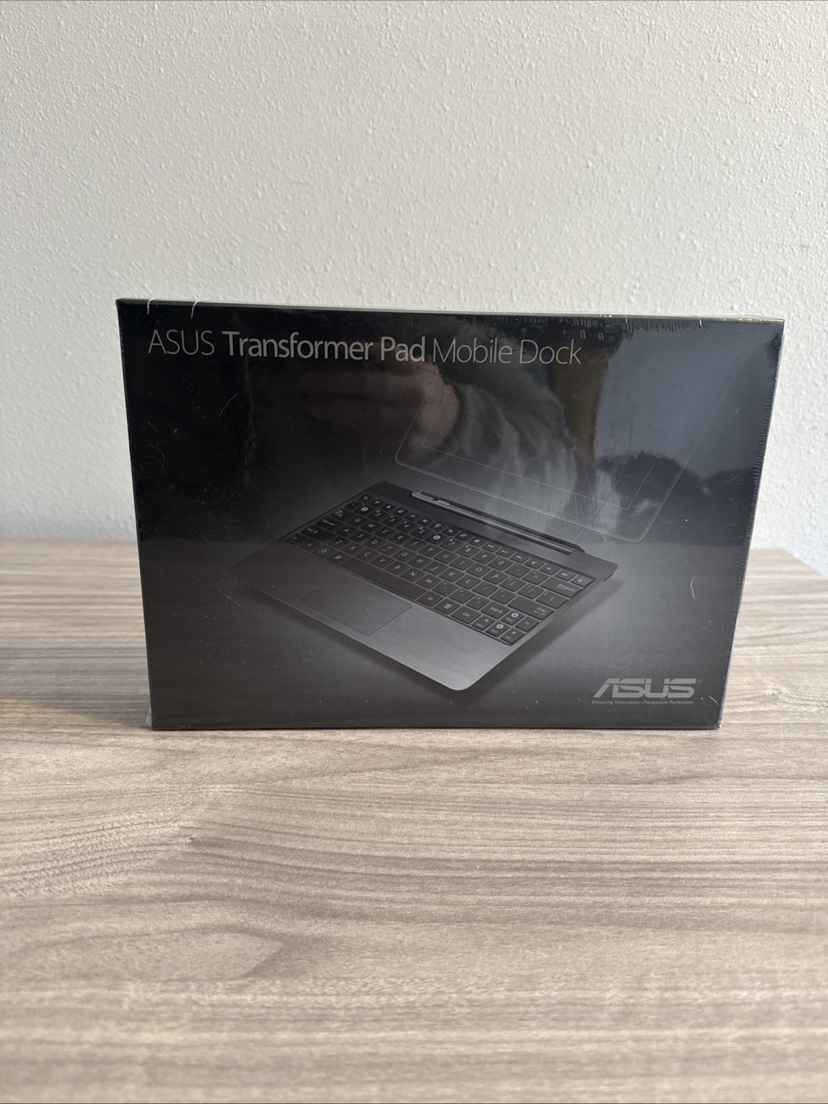 ASUS Transformer Pad Mobile Dock AD01 Keyboard Travel NIB Sealed
