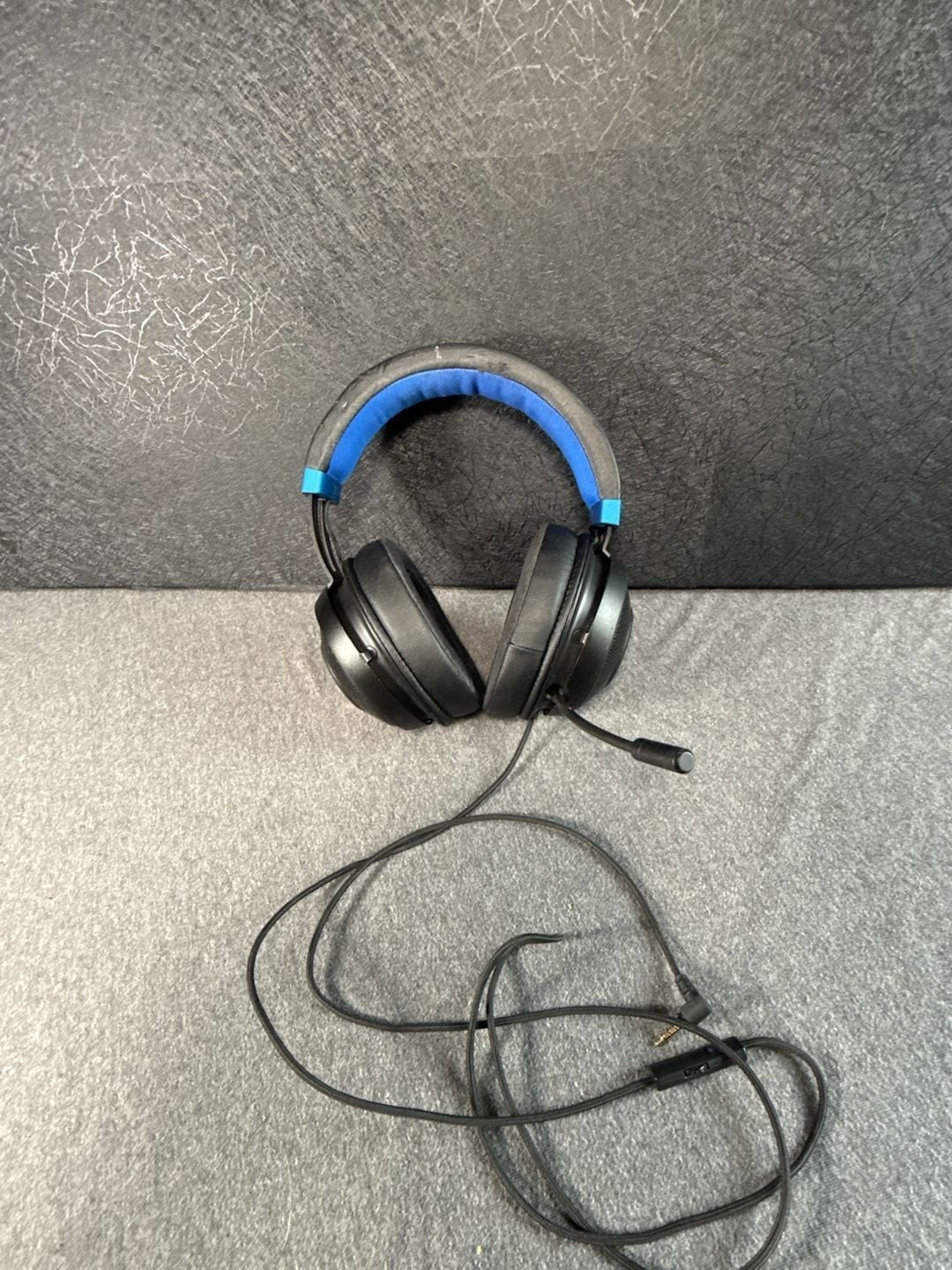 Razer Kraken Wired Gaming Headset Black and Blue