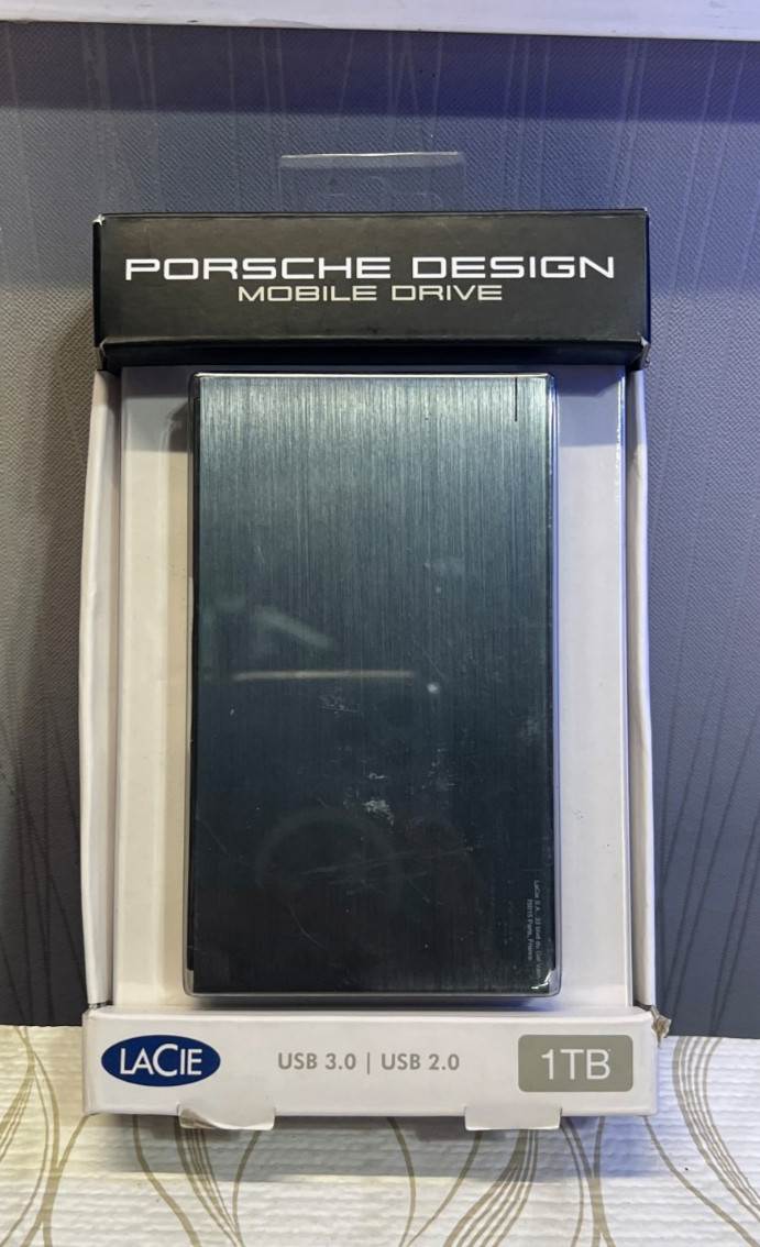 LaCie Porsche Design P9223 1 TB External  5400 RPM  Hard Drive USB