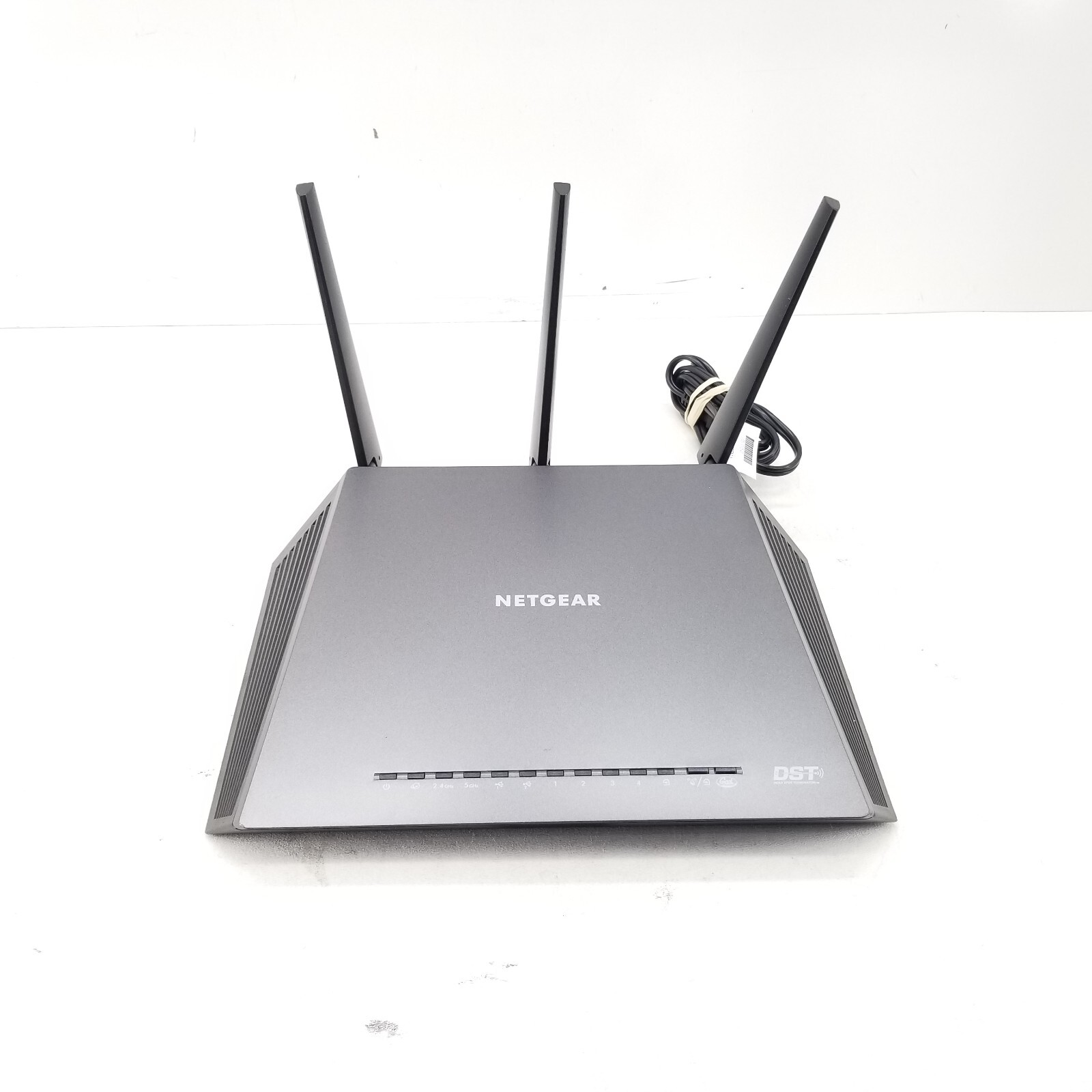 NETGEAR Nighthawk DST AC1900 Dual-Band Mesh Wi-Fi R7300 Router w/ Power Cord