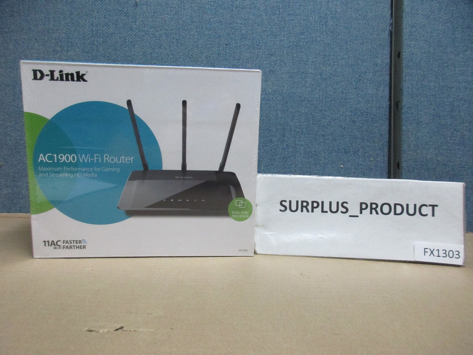 D-LINK DIR-880L WIRELESS AC1900 DUAL BAND GIGABIT CLOUD ROUTER-NEW IN BOX
