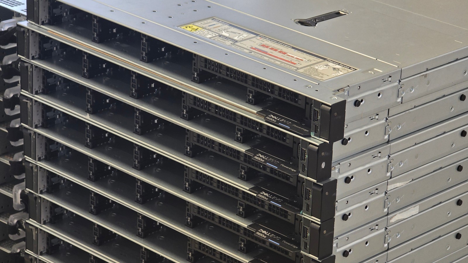 Dell PowerEdge R650xs 2x Gold 5320 26Core 2.2GHz 512GB RAM 8SFF H755 RAID 2PSU
