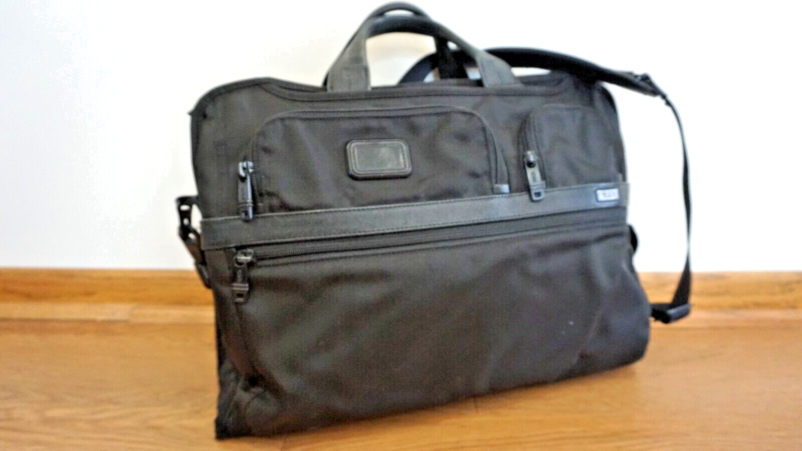 TUMI ALPHA 2 COMPACT  BRIEFCASE 26114D2