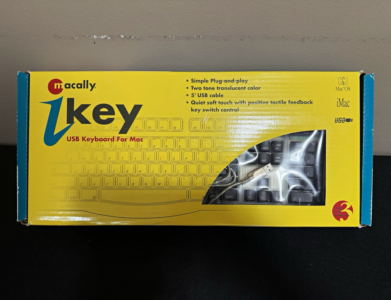 Macally iKey USB Wired Plug & Play Keyboard, Clear/Black English QWERTY - Tested
