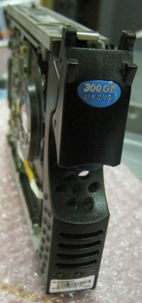 EMC 300GB 15K FC CX-4G15-300 2GB/4GB HDD Hard Drive hot plug 005048731