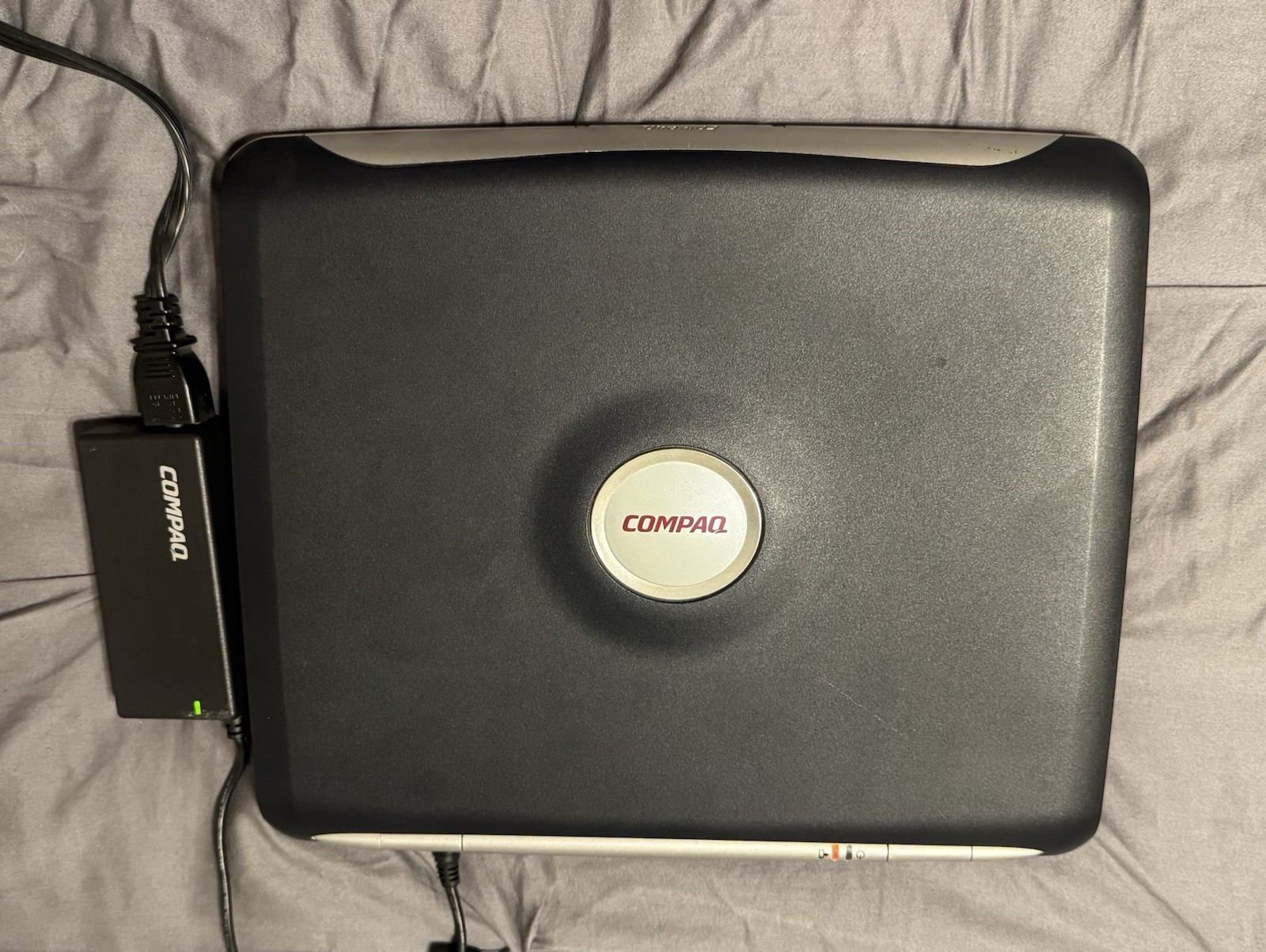 VTG Compaq Evo N115 14in AMD Duron 900MHz 256MB Windows XP Pro Laptop w/ Charger