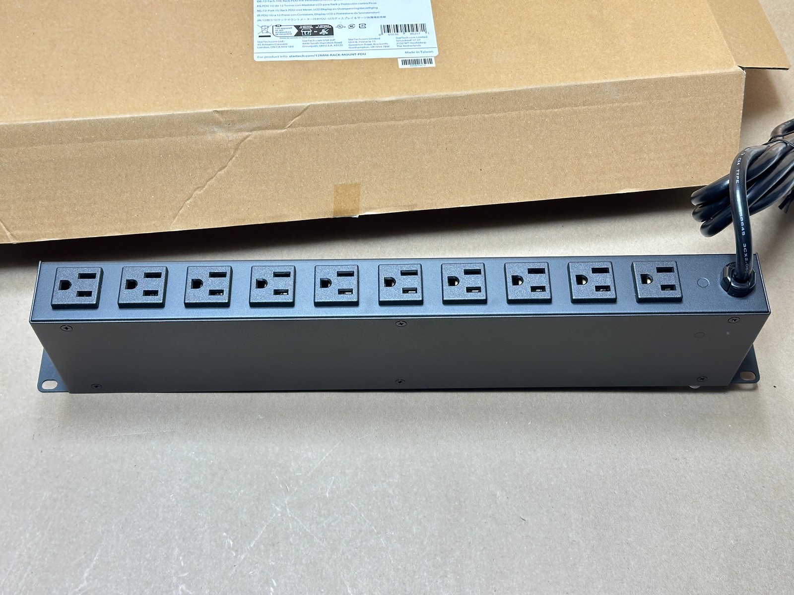 StarTech 12-Outlet Horizontal Rack Mount Metered PDU 8ft Cable