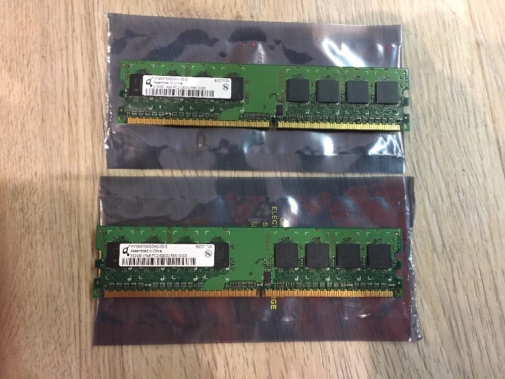512 MB TWO Memory RAM DDR2 PC2-5300U HYS64T64000HU-3S-B 240 pin 1G Infineon