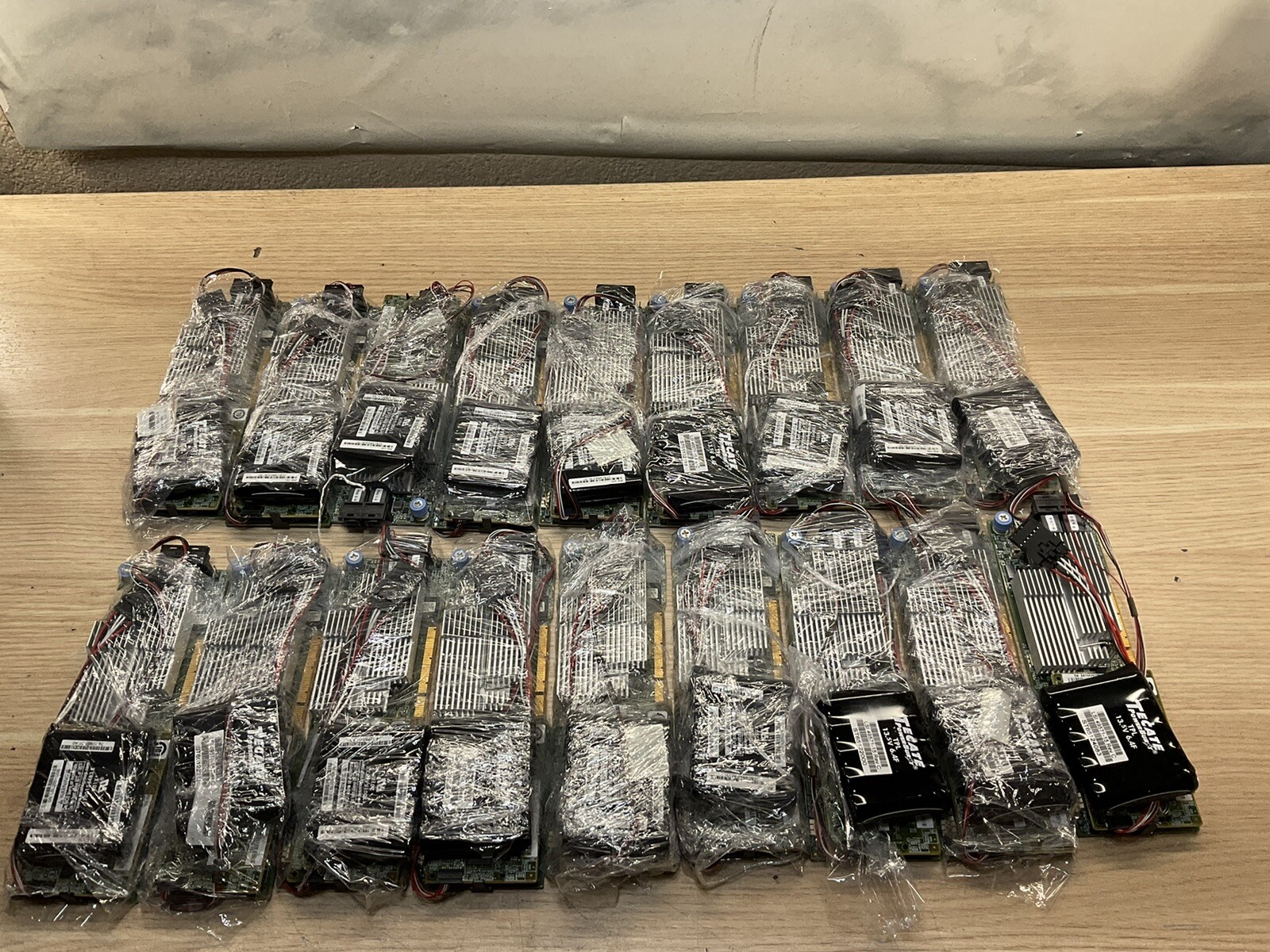 Cisco UCSC-MRAID12g V02 w/Battery and Cables/PREOWNED/lot Of 18 /JUA1817