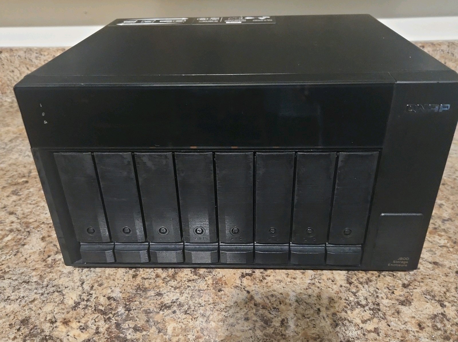 QNAP TL-D800C 8-Bay USB-C Diskless HDD Expansion Enclosure Black See Description