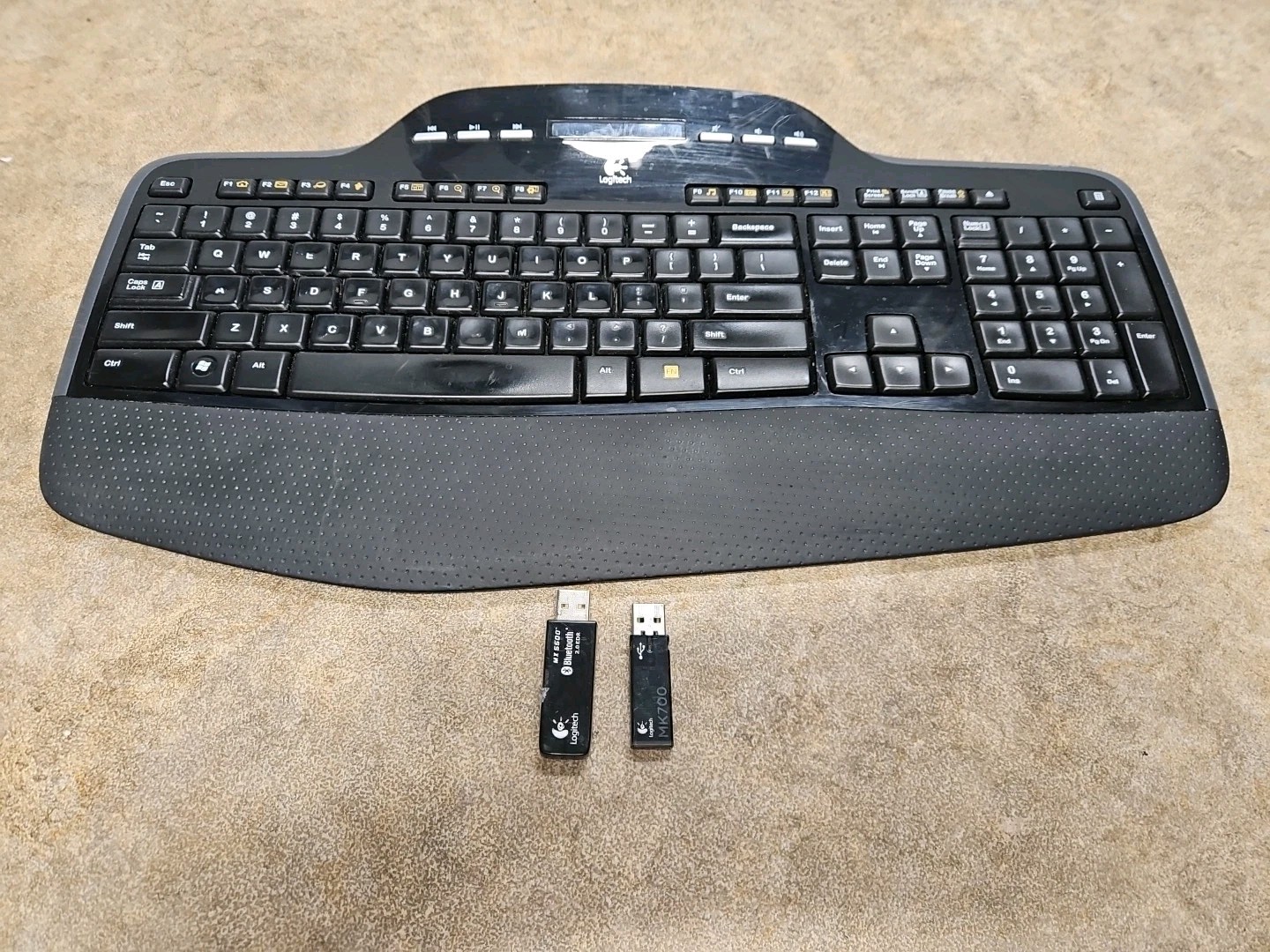 Logitech MK710 MK700 Wireless Keyboard Complete With M705 Mouse Clean Pre Owned