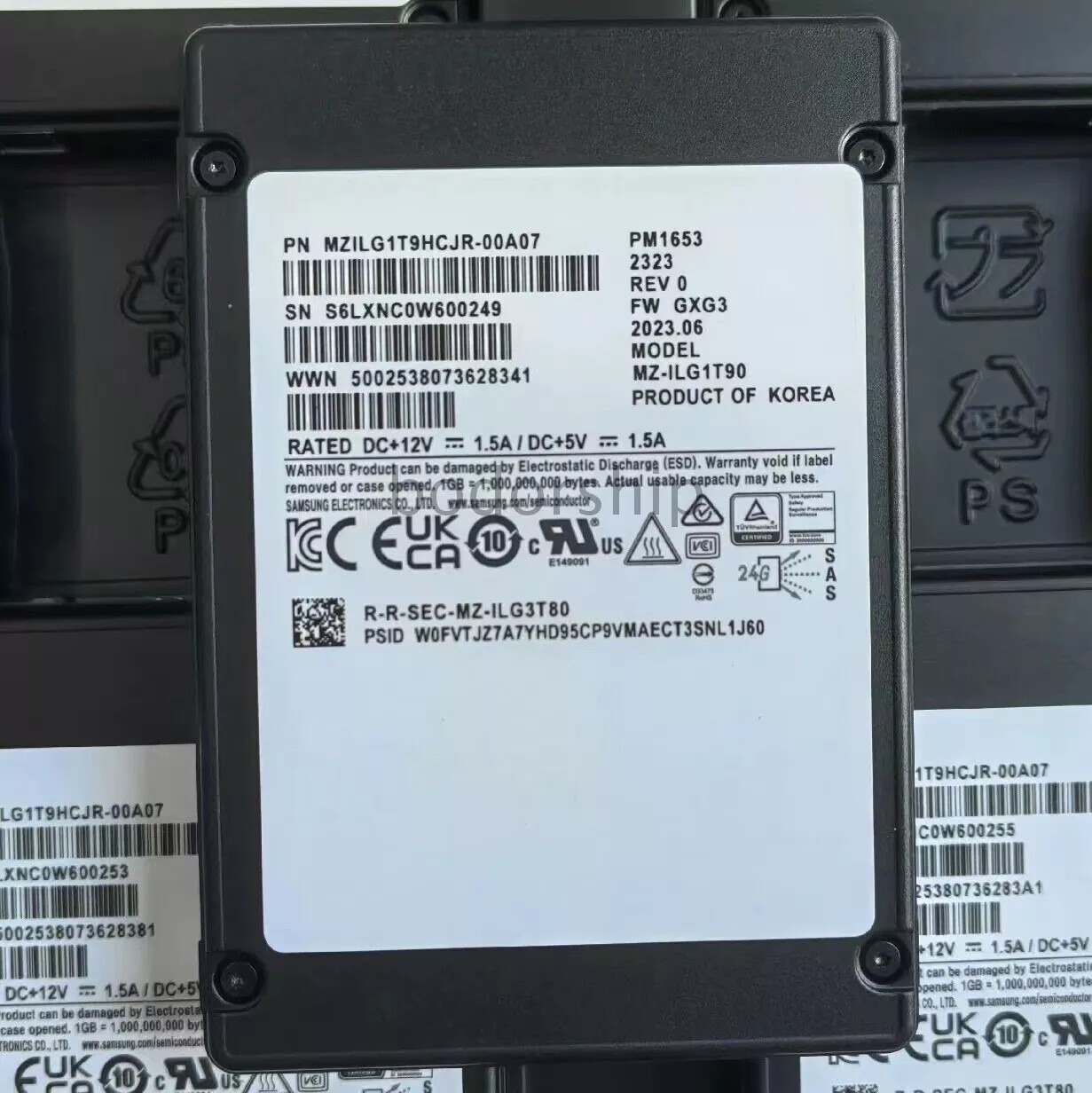 SAMSUNG PM1653 1.92TB SSD 2.5 in SAS MZ1LG1T9HCJR-00A07 GXG3 MZ-1LG1T90 1920GB