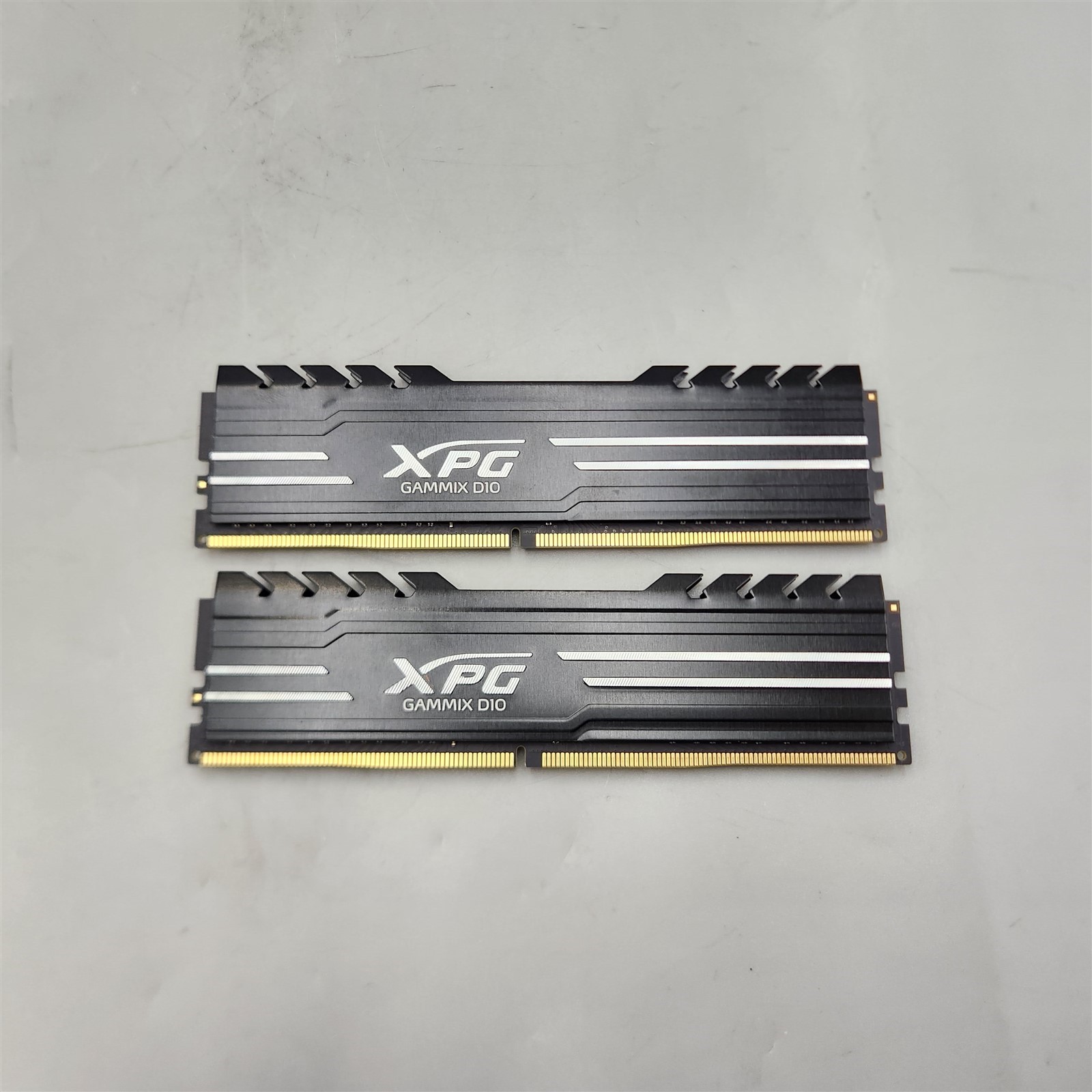Adata XPG Gammix D10 16GB Kit (2x8GB) DDR4 3200MHz CL16 [AX4U32008G16A-BB10]