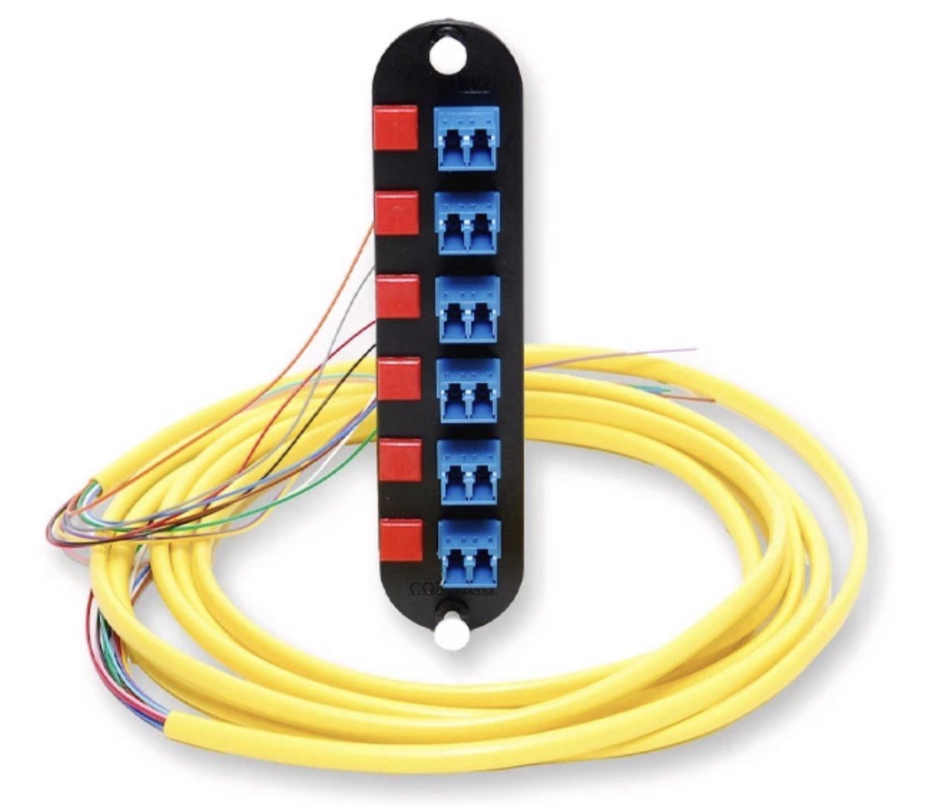 Corning CCH-CP12-A9-P03RH W/6 LC Duplex SM & Pigtail Fiber, 3m, Yellow