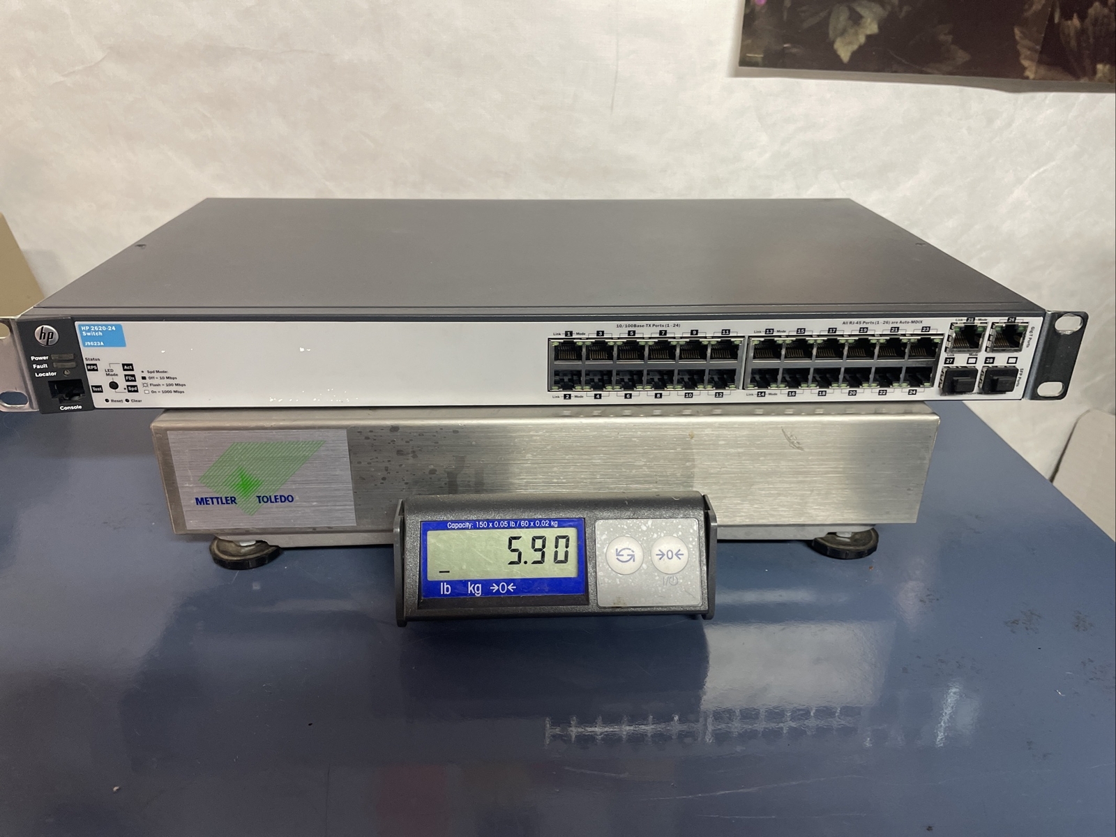 HP J9623A 24 Port Rack Mountable Ethernet Switch