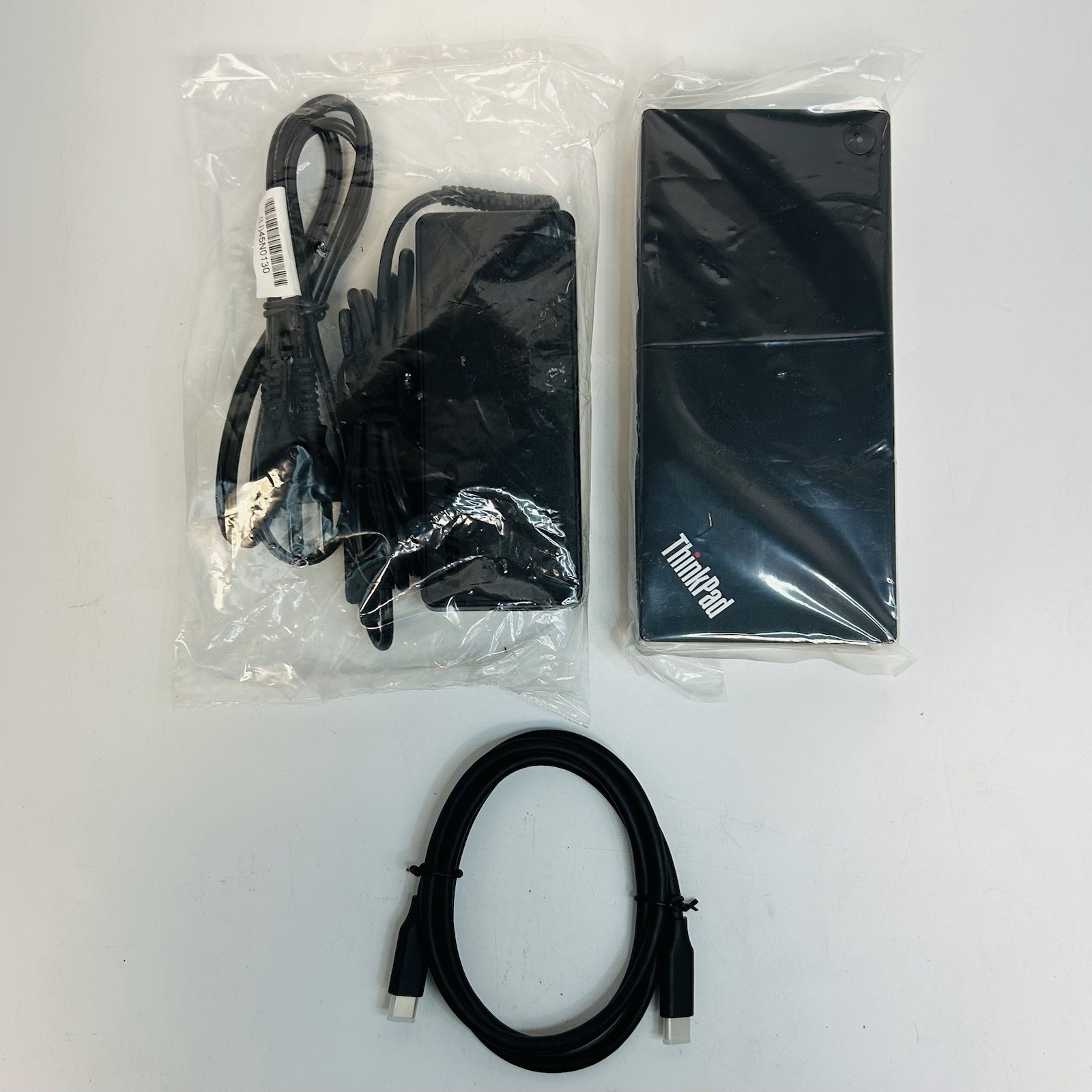 Lenovo ThinkPad Universal USB-C Dock - 40AY0090 - Black - *NEW DAMAGED BOX*