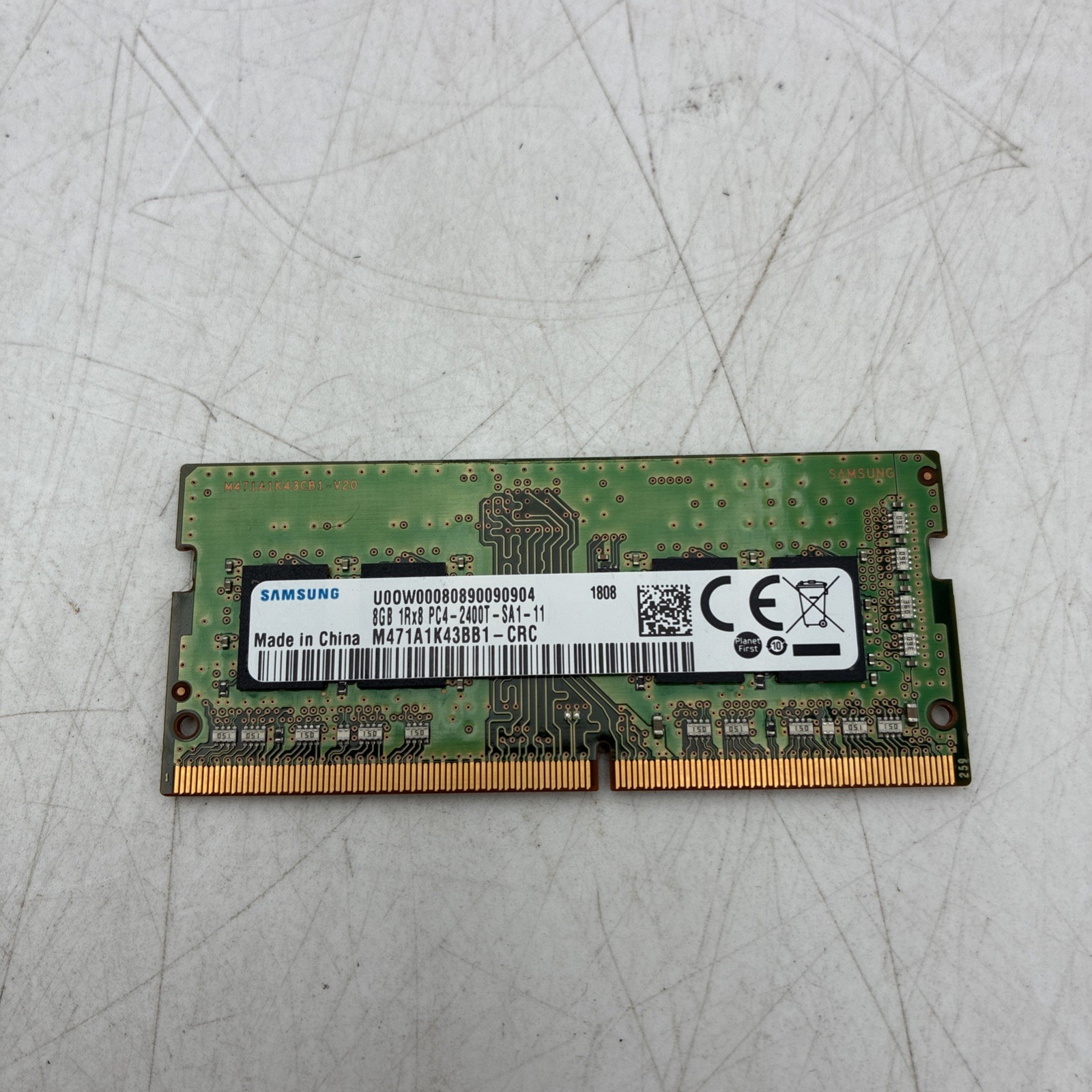 Samsung M471A1K43BB1-CRC 8GB PC4-2400T DDR4 Laptop SO-DIMM RAM - R1011A