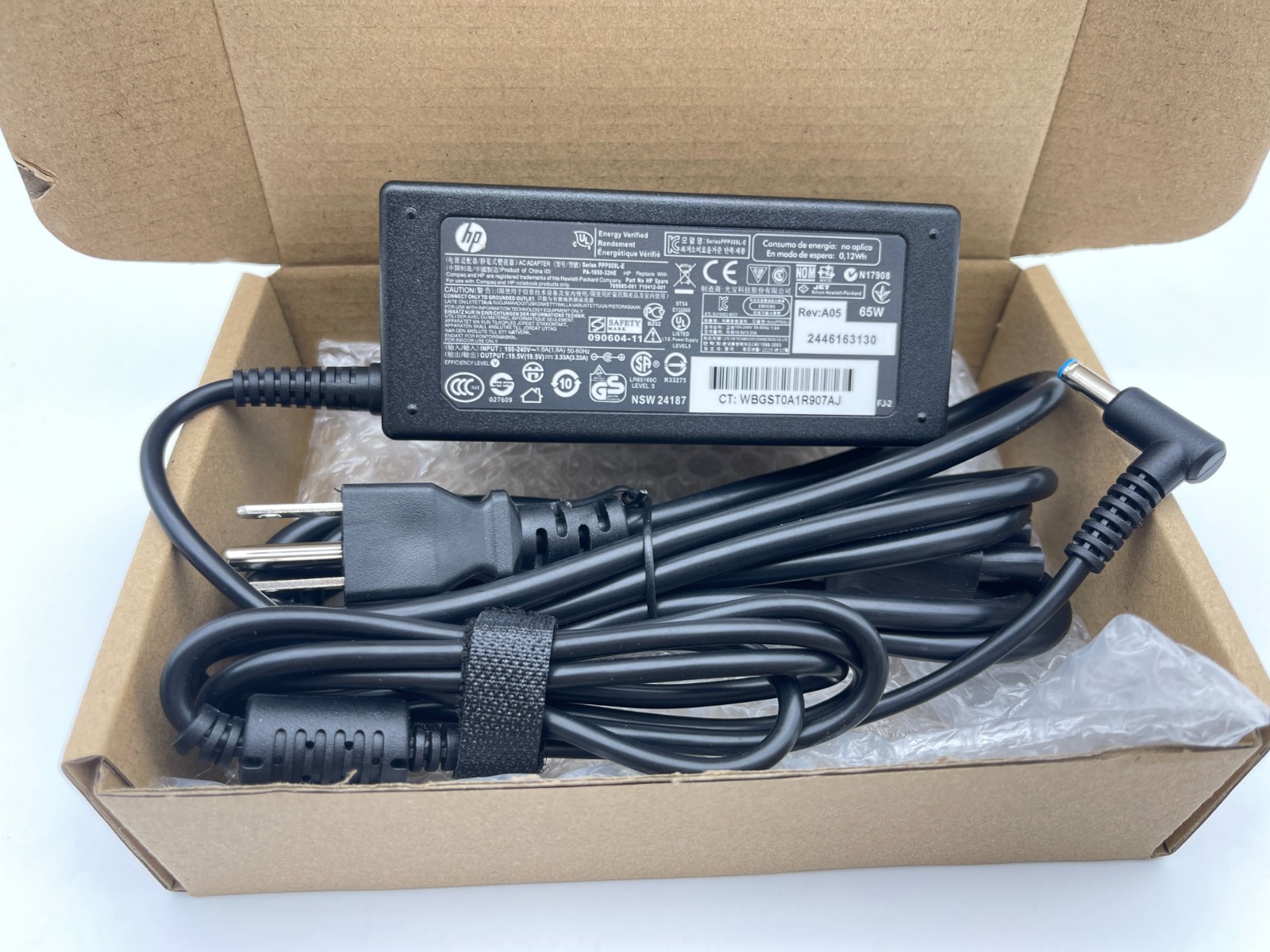 Original 65W AC Adapter Charger blue tip for HP Pavilion 15-e000 17-f000 14-n000