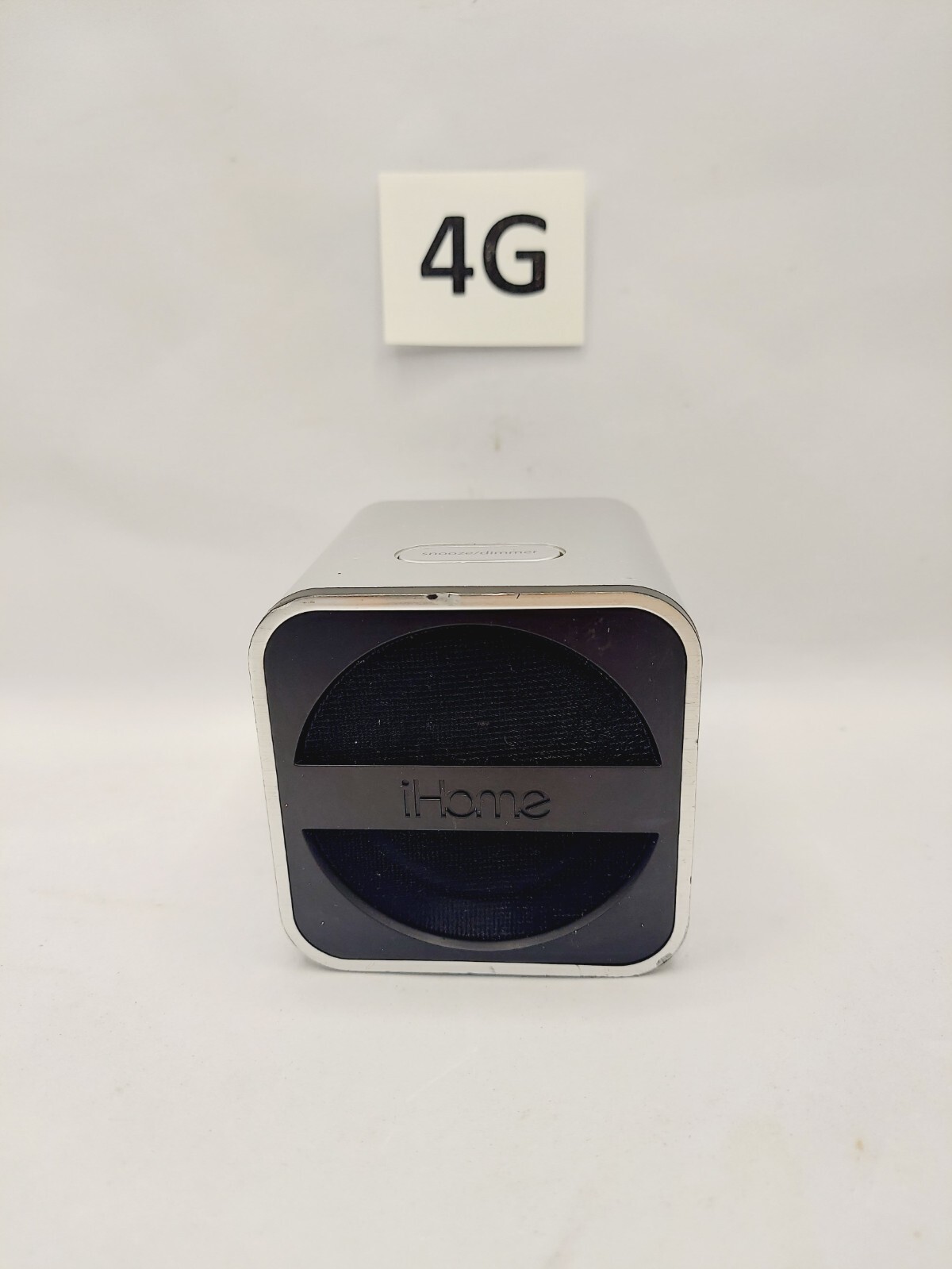 iHome iH51 speaker