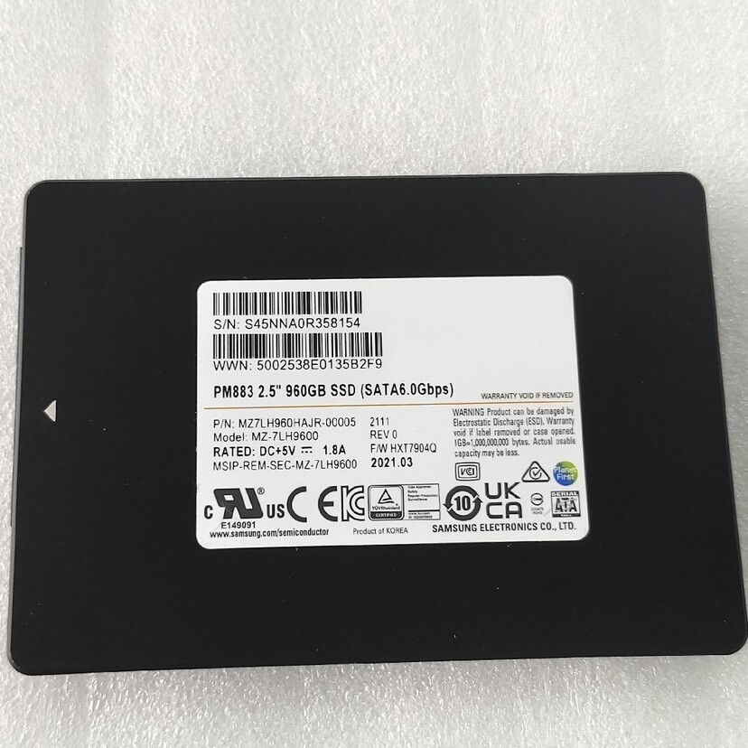Samsung PM883 960GB SSD 2.5" MZ-7LH9600 SATA III 6.0Gbps MZLH960HAJR-0005