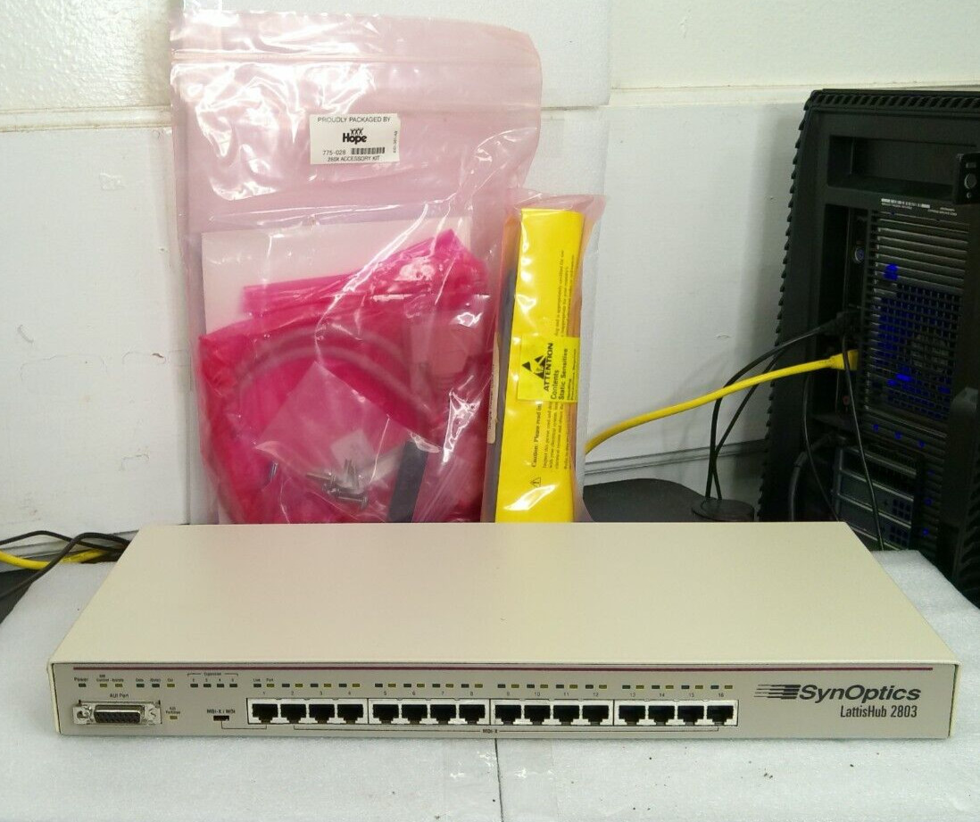 Bay Networks Synoptics Lattishub 2803 16 Port W/ Accessories