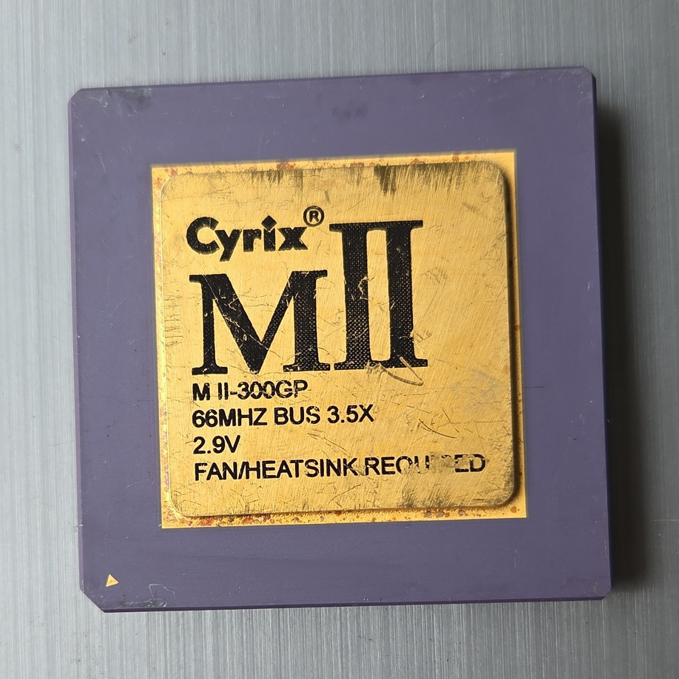Vintage Cyrix MII-300GP CPU Socket7 Gold Top Ceramic Processor Retro Collectibl