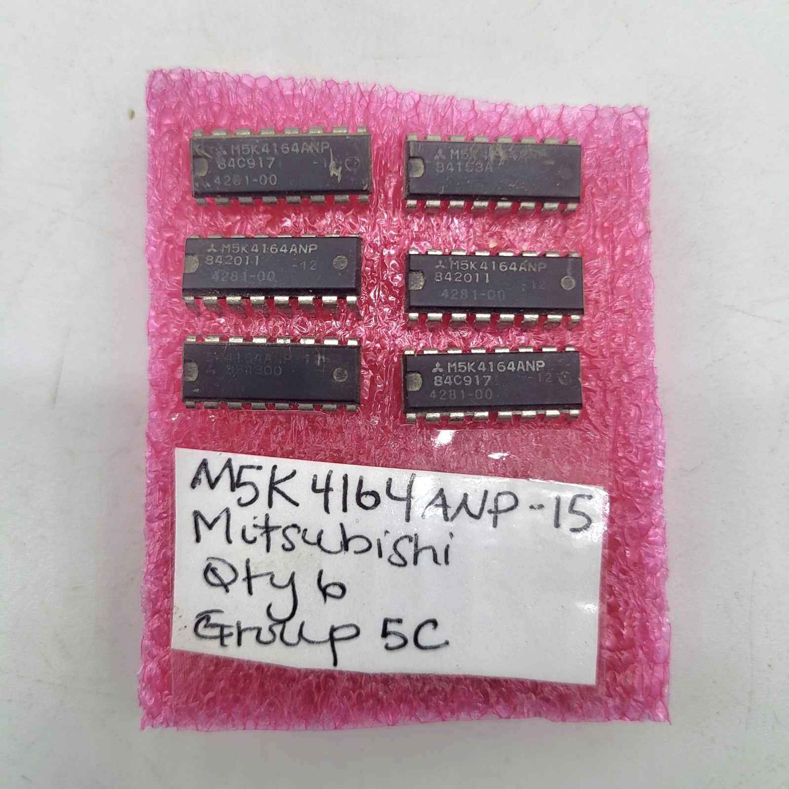Lot of 6 Vintage Mitsubishi M5K4164ANP-15 64Kx1 150ns DRAM 16-Pin DIP