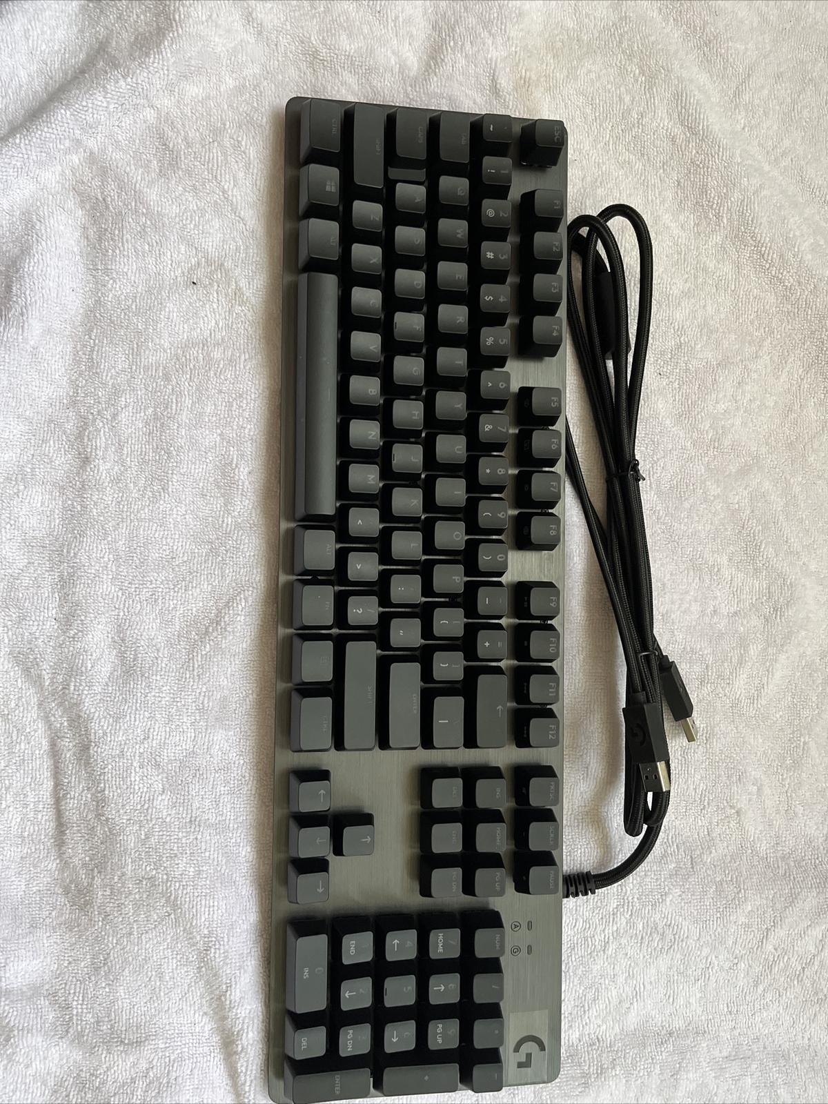 Logitech 100% keyboard. G512 Carbon Fiber. Gateron Blue Switches. RGB. Wired.