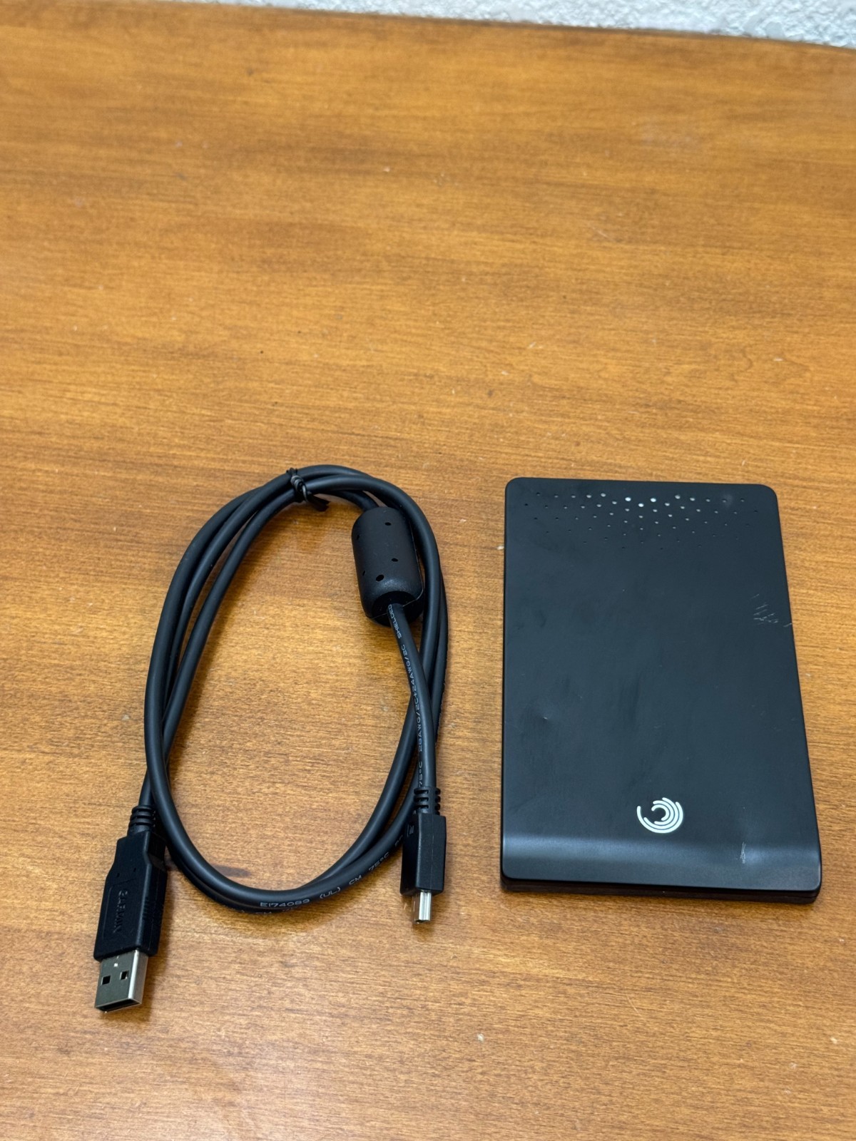 Seagate Free Agent Go Portable Hard Drive  640GB Mini USB 2.0, FAIR, DENTS