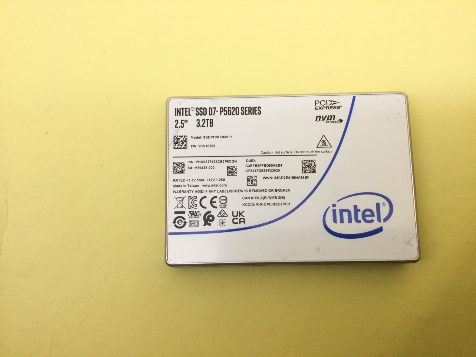 Intel D7-P5620 Series 3.2TB NVME PCIE4.0 2.5'' U.2 SSD SSDPF2KE032T1