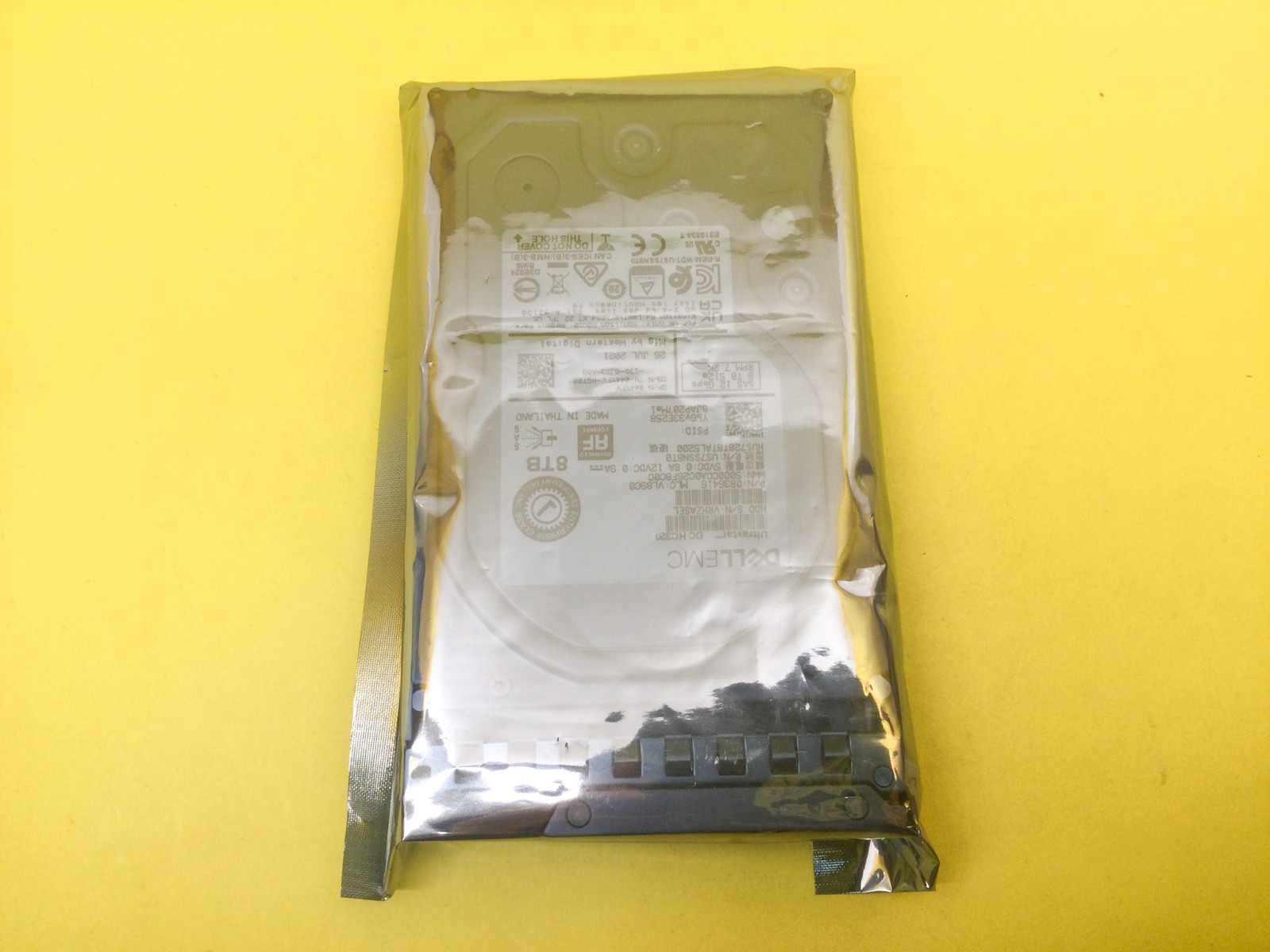 44YFV DELL EMC 8TB 7.2K 12Gbps SAS 3.5in 512e HDD 044YFV HUS728T8TAL5200 New
