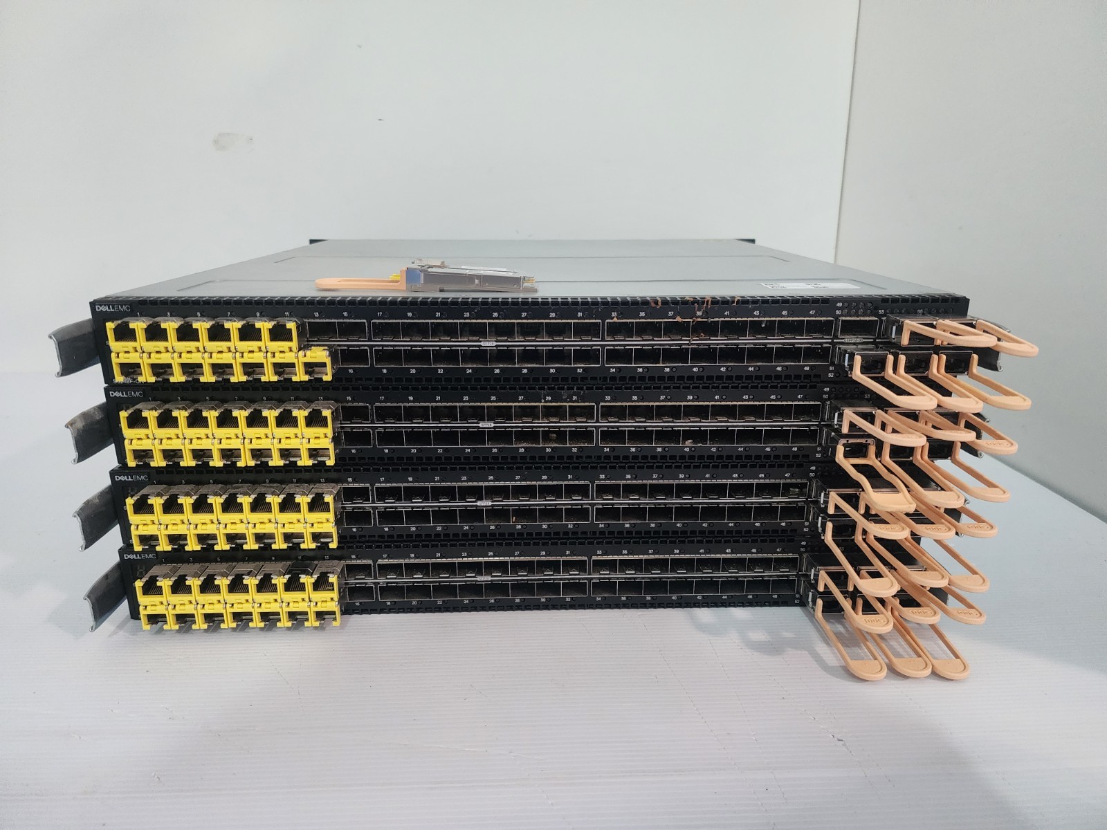 Dell EMC S5248F-ON 48-Port 25GbE SFP28 Data Center Network Switch