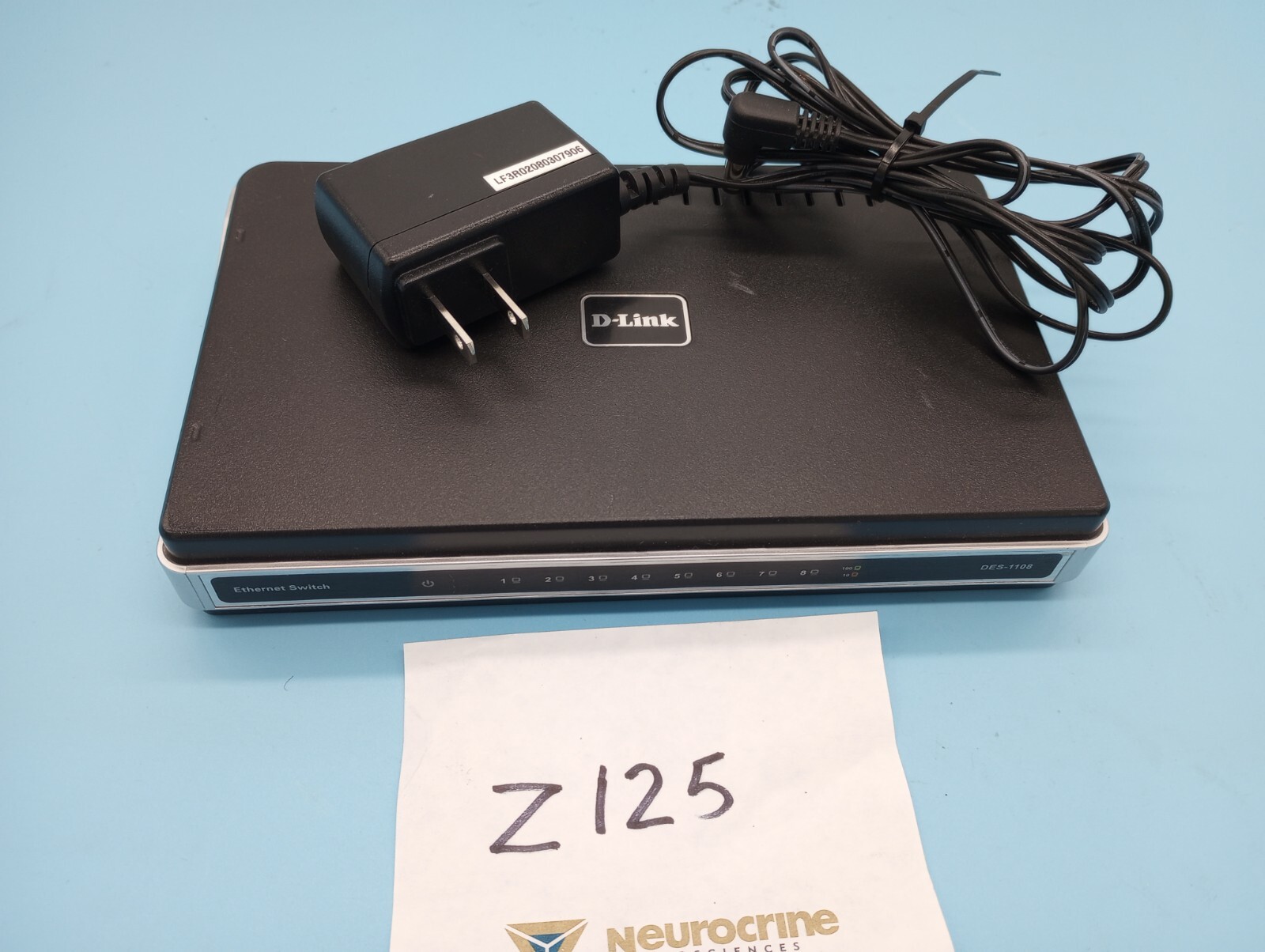 D-Link DES-1108 8-Port 10/100 DESKTOP SWITCH--200 MBPS--