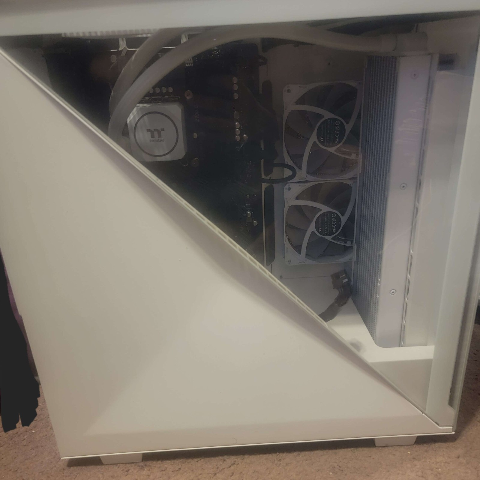 Thermaltake Divider 300 TG ARGB White Mid Tower Case /w AIO, PSU,and Motherboard