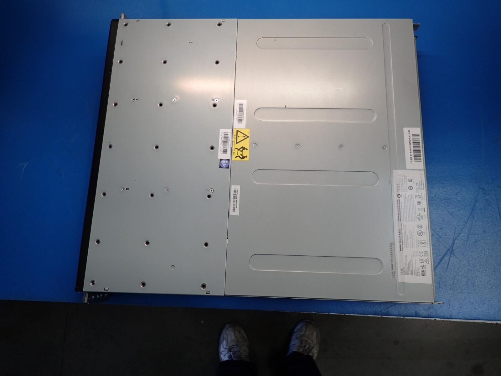 IBM 64P8447 v7000 Gen 2 Expansion Controller HDD Midplane PN:R0809-F0006-02