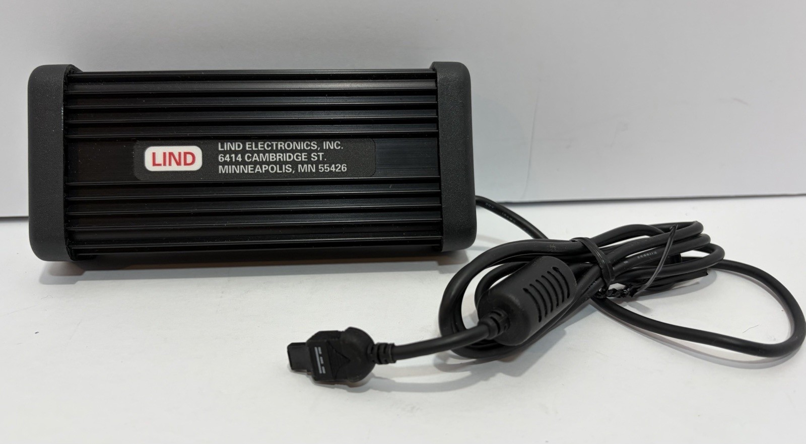 Lind DE1930-230 Auto-Air DC Power Adapter 19V 3.0A for Dell Latitude LS Series