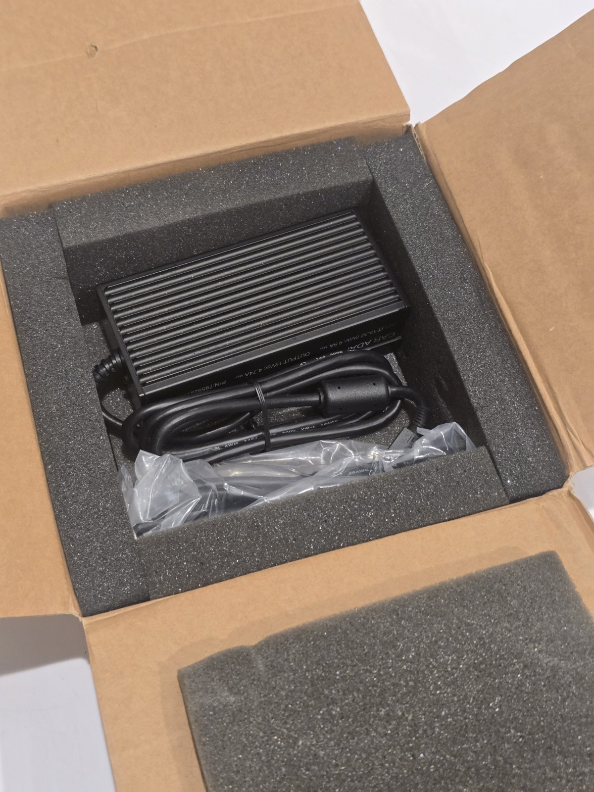 Brand New Getac BSD-90A 795929170010 R02 19V 4.74A CAR AC ADAPTER 4 Pin Connect