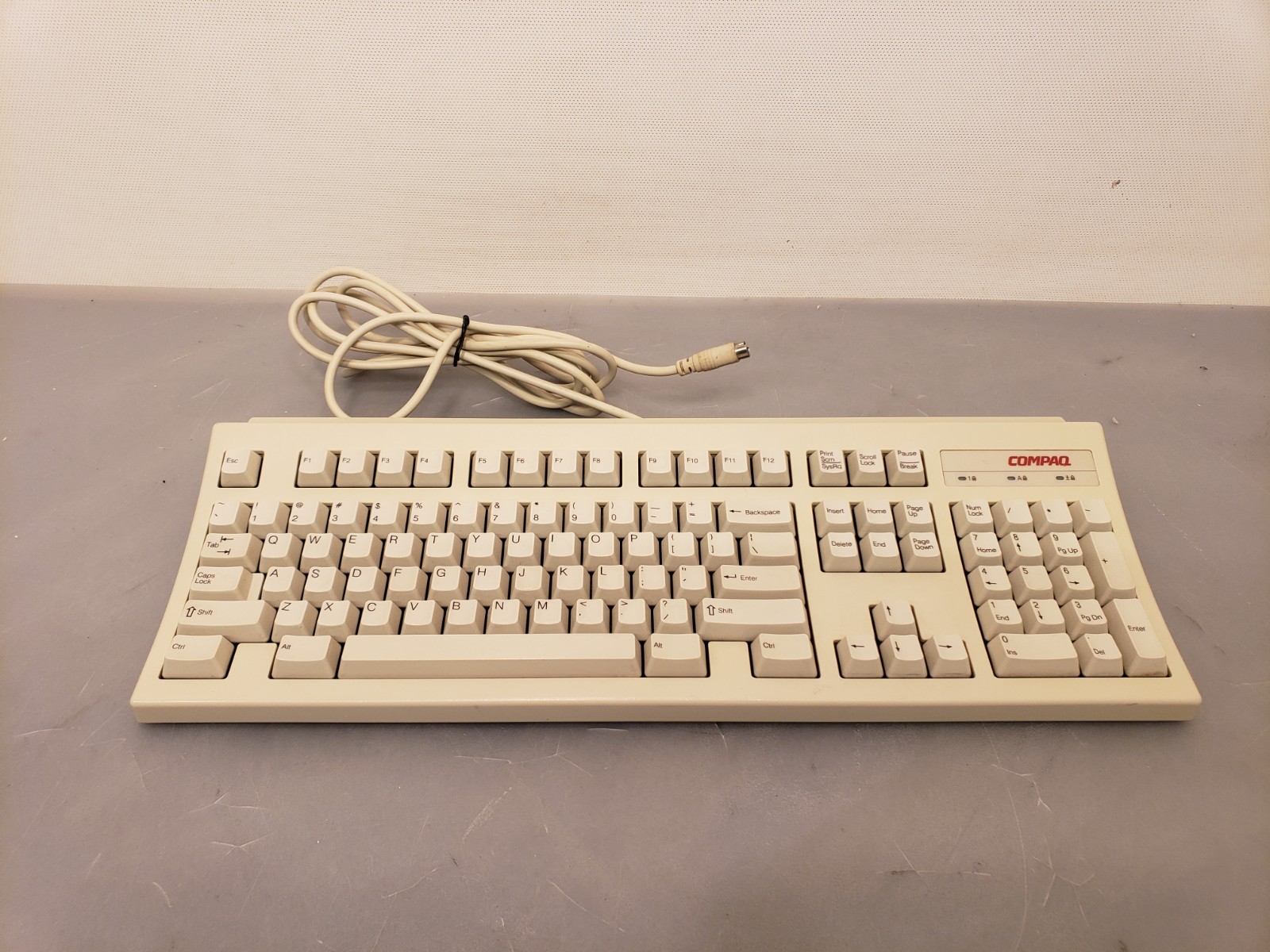 Vintage Compaq NMB RT101 120663-101 184315-101 172791-101 PS/2 Keyboard