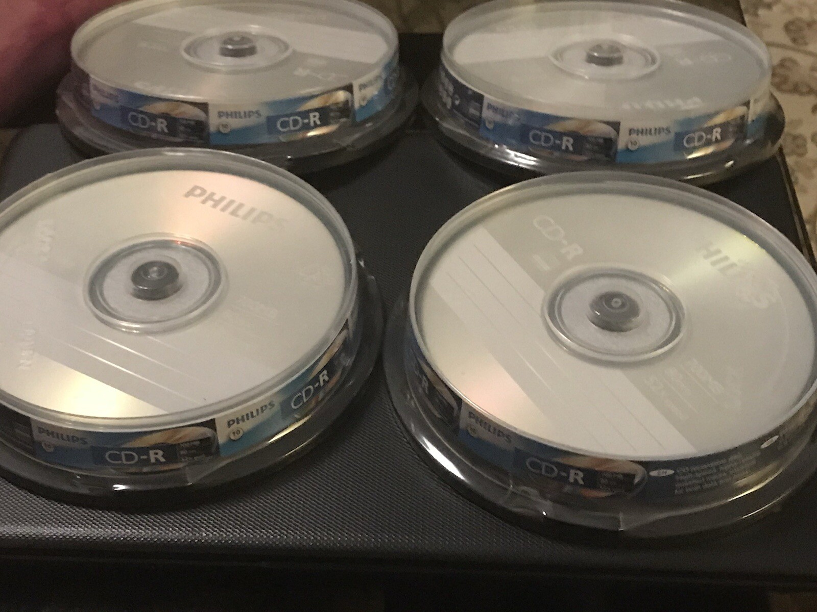 4  CD Philips CD-R 10 Pack 700MB 80-Minute 52x Speed Sealed
