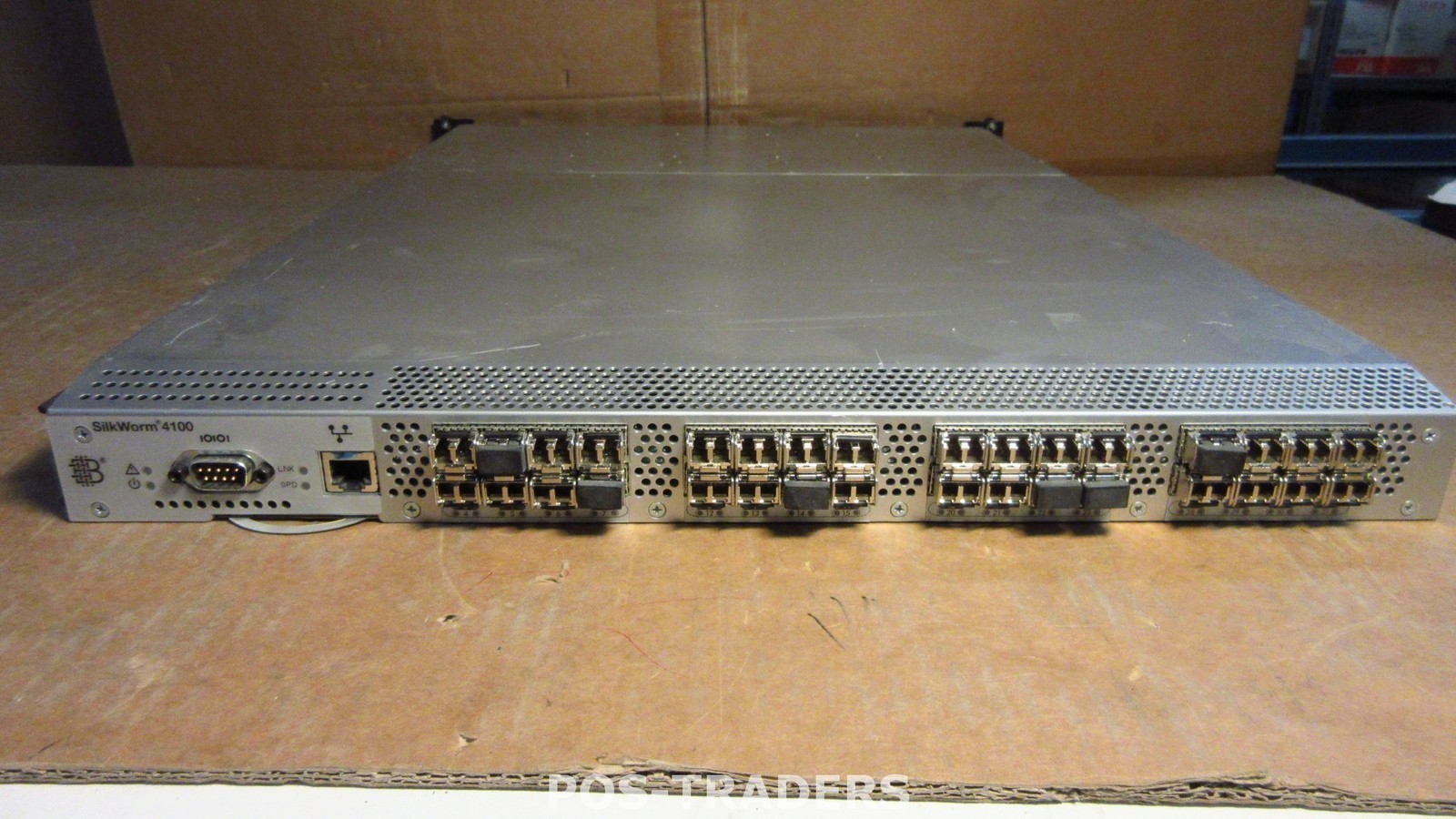 Brocade Silkworm 4100 32 Port Fibre Channel Switch BR-4120-0001 - INCL 32X SFP's