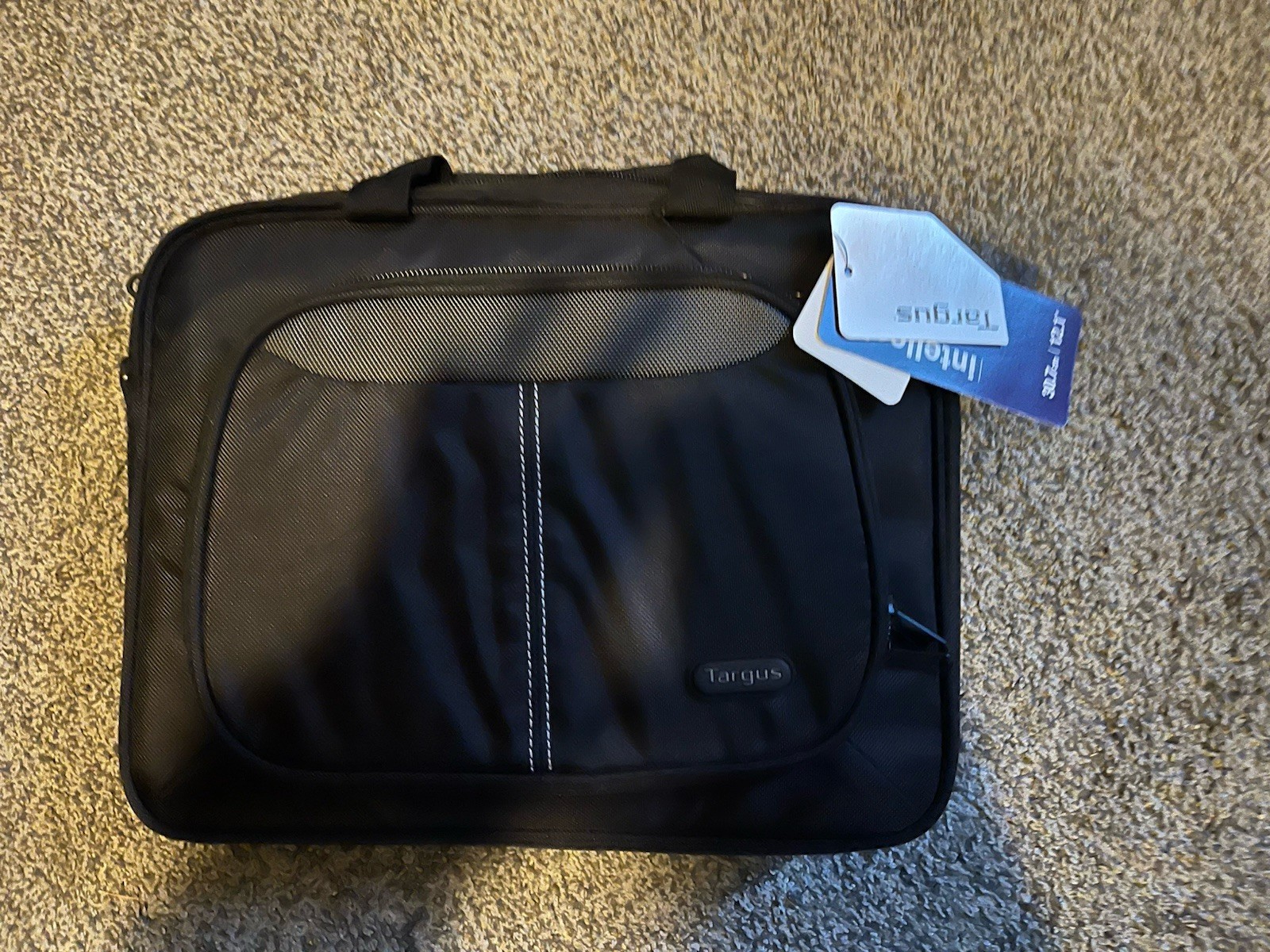 Brand New TARGUS Intellect Slipcase fits up to 12" Laptop/Tablet (TBT248US) 