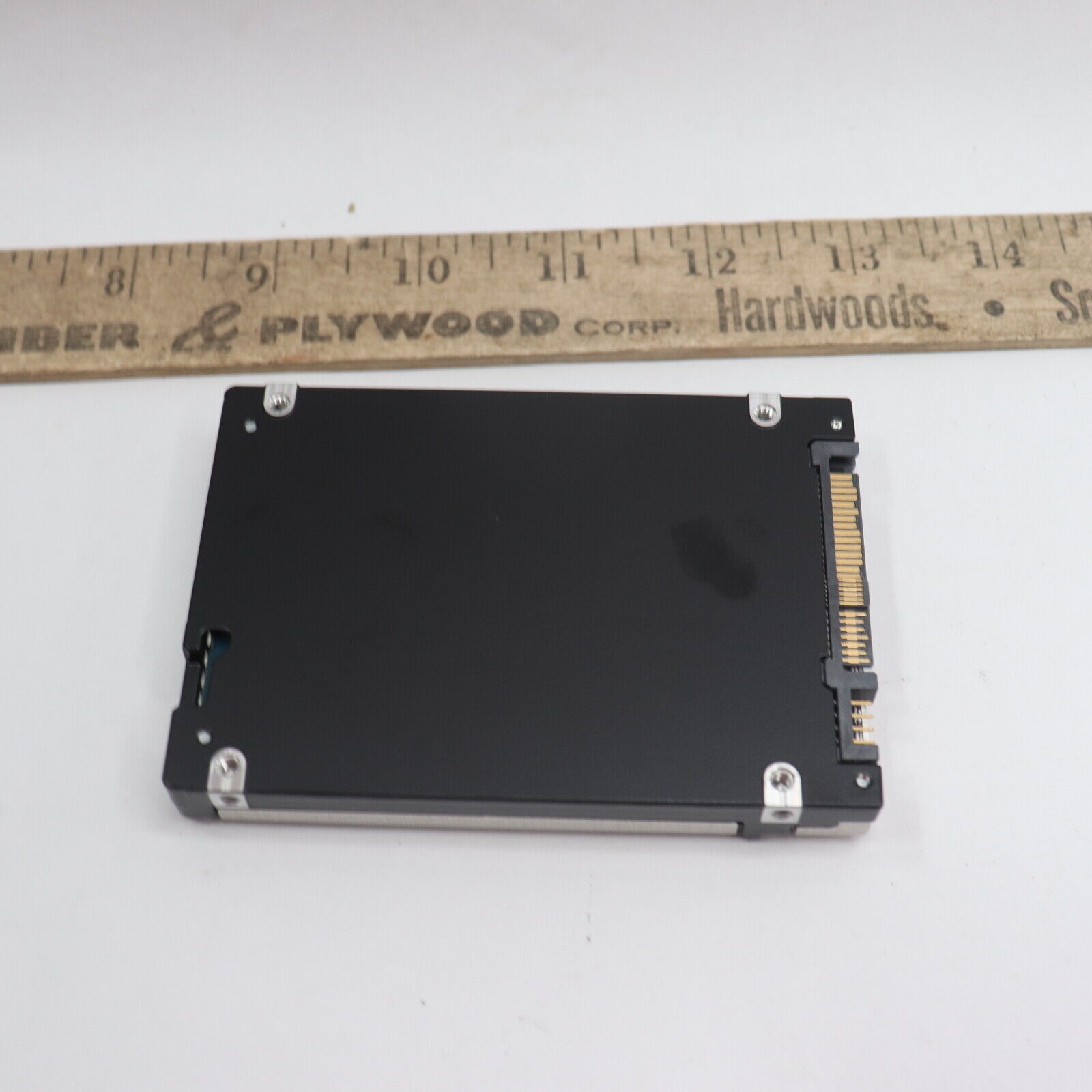 Kioxia Solid State Drive PM6-V Series 800GB TLC SAS 24Gbps 2.5
