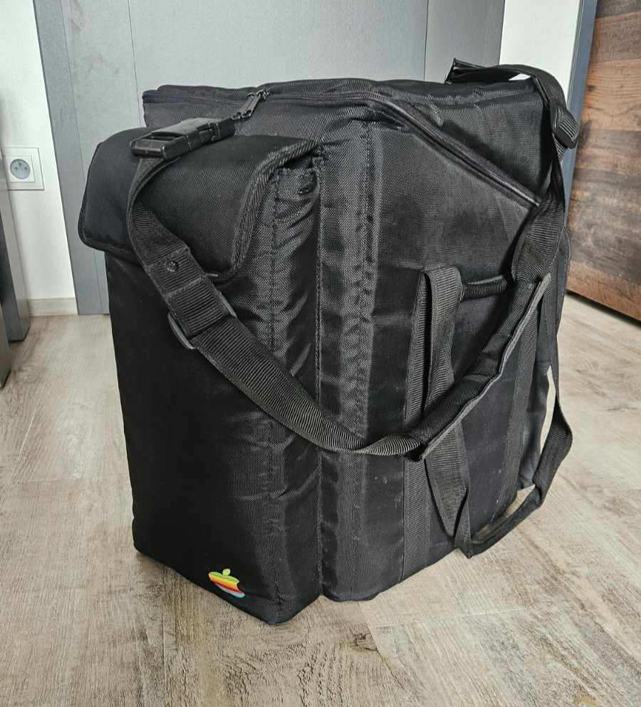 Macintosh carrying bag (Targus) - for Apple macintosh 128K/512K/Plus/SE/Classic