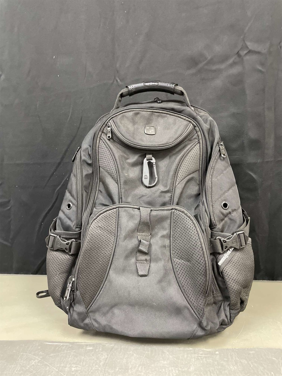 SwissGear 1900 ScanSmart Laptop Backpack, Fits Most 17-Inch Laptops, TSA-Friendl