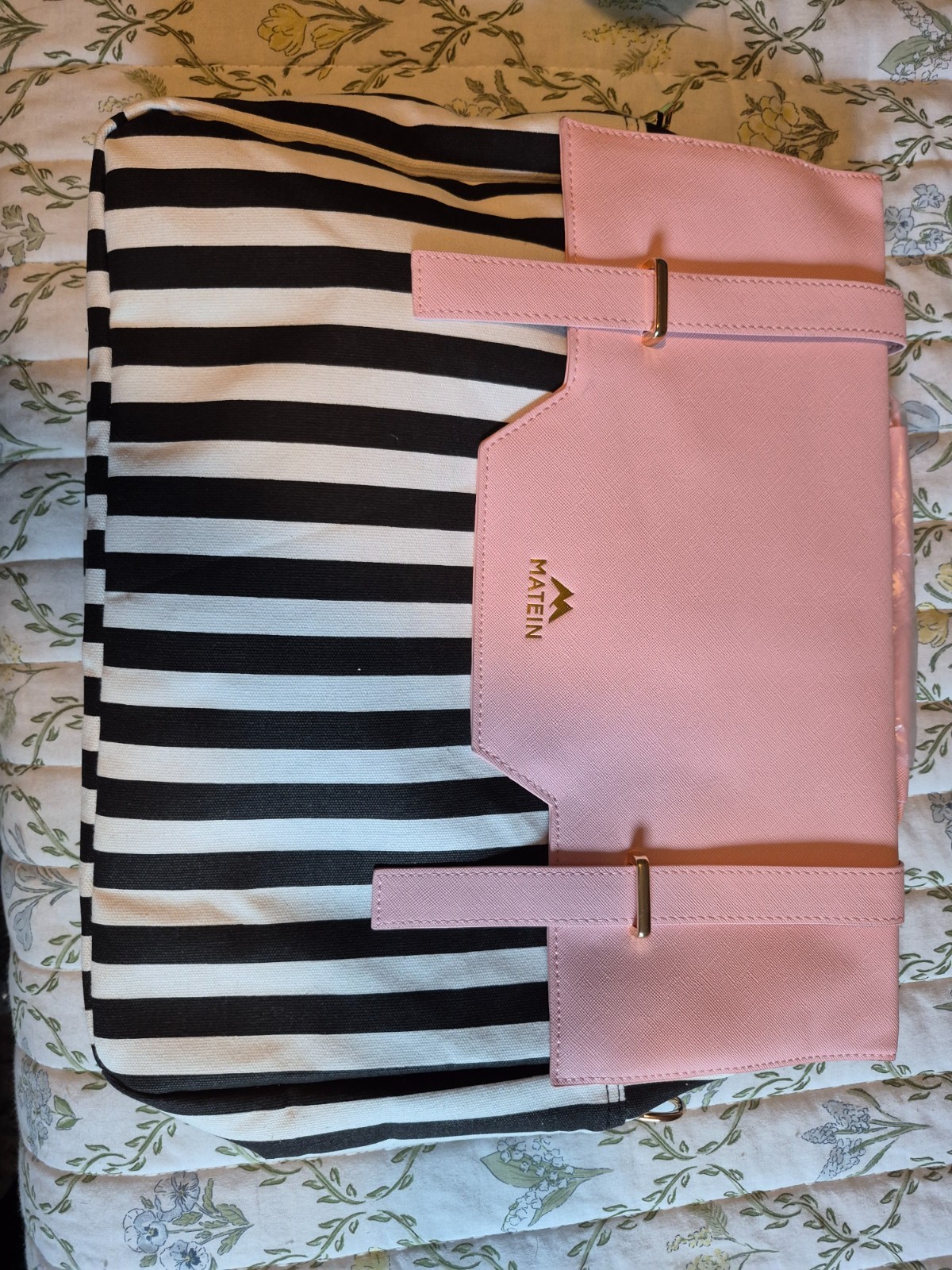 Ladies pink and black brifcase or laptop bag